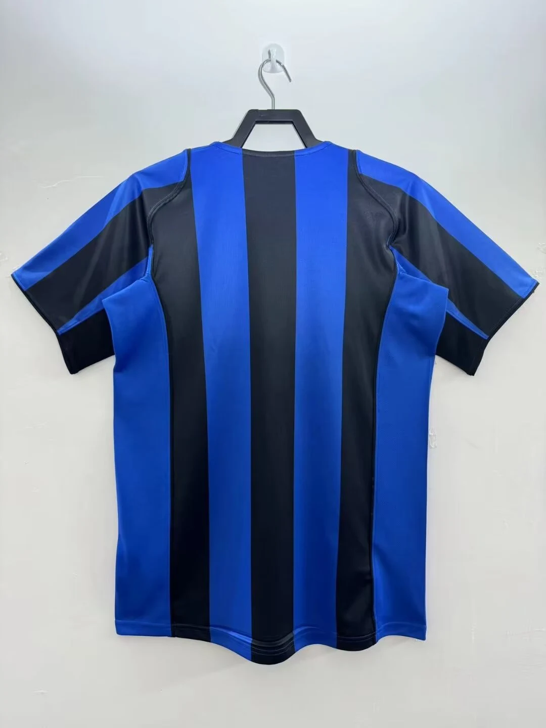 2004-05 Inter Milan Home Retro Jersey view 2