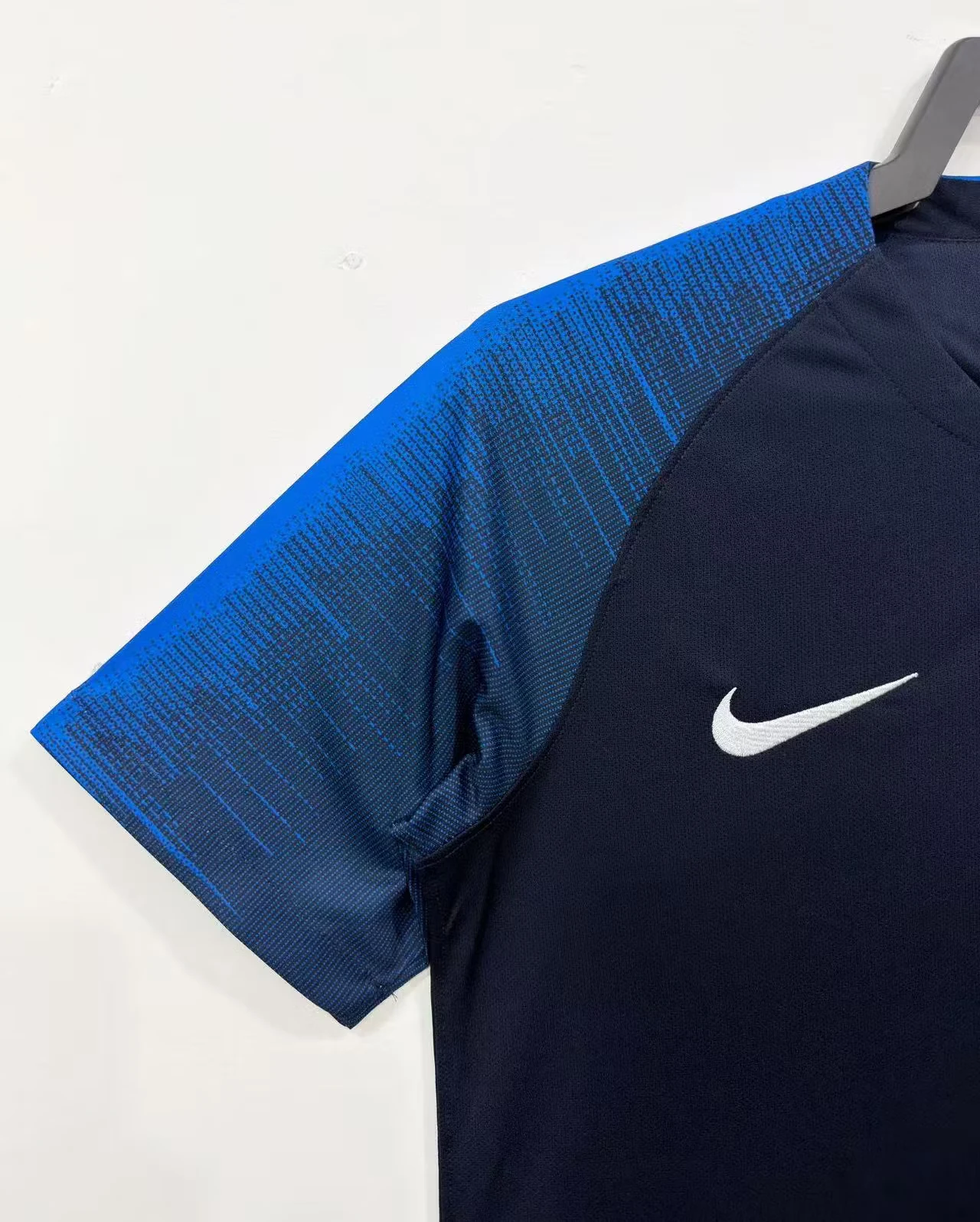 2018 France Home Retro Jersey view 6