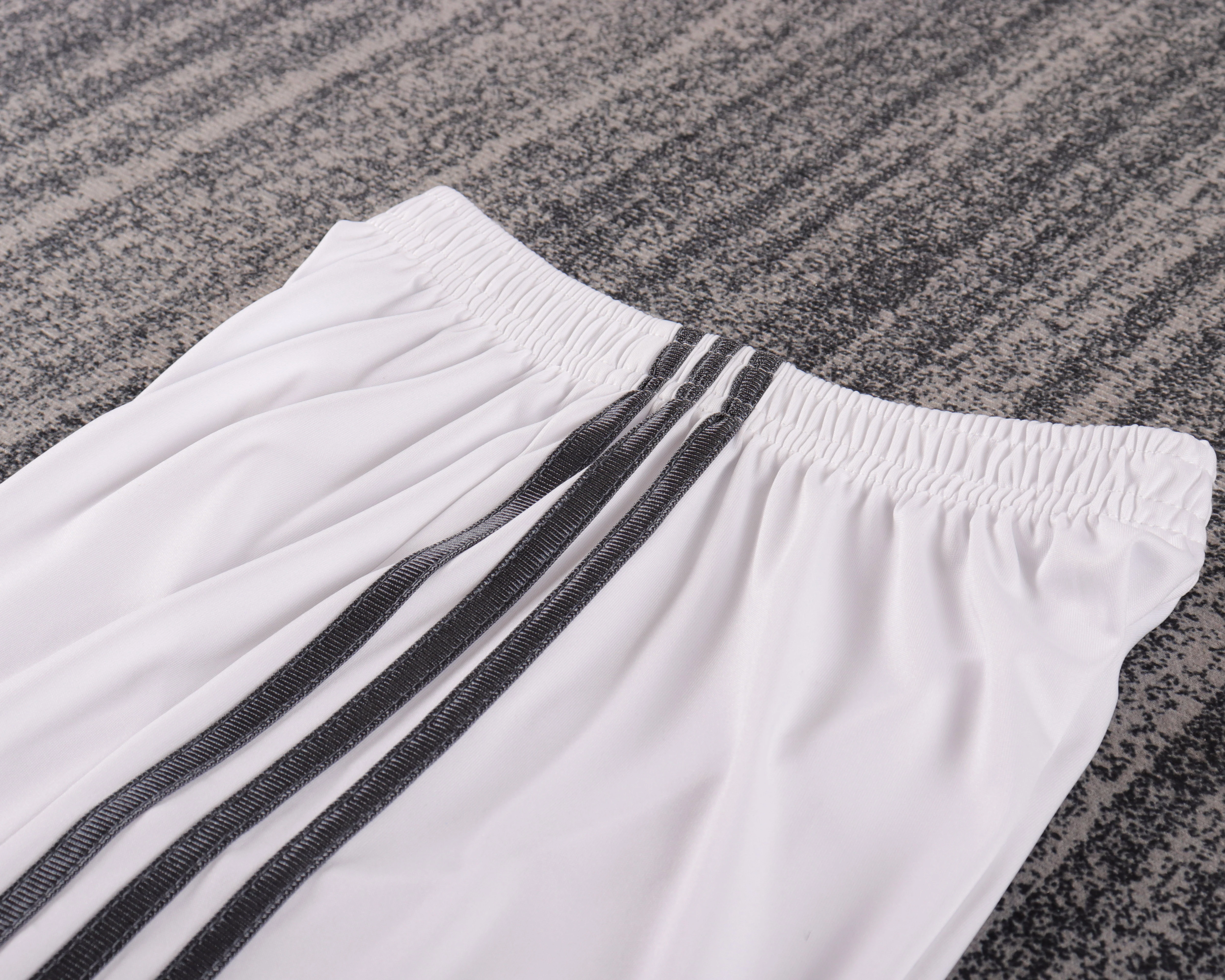 2013-14 Real Madrid Home Retro Shirt - Kids Sizes view 3
