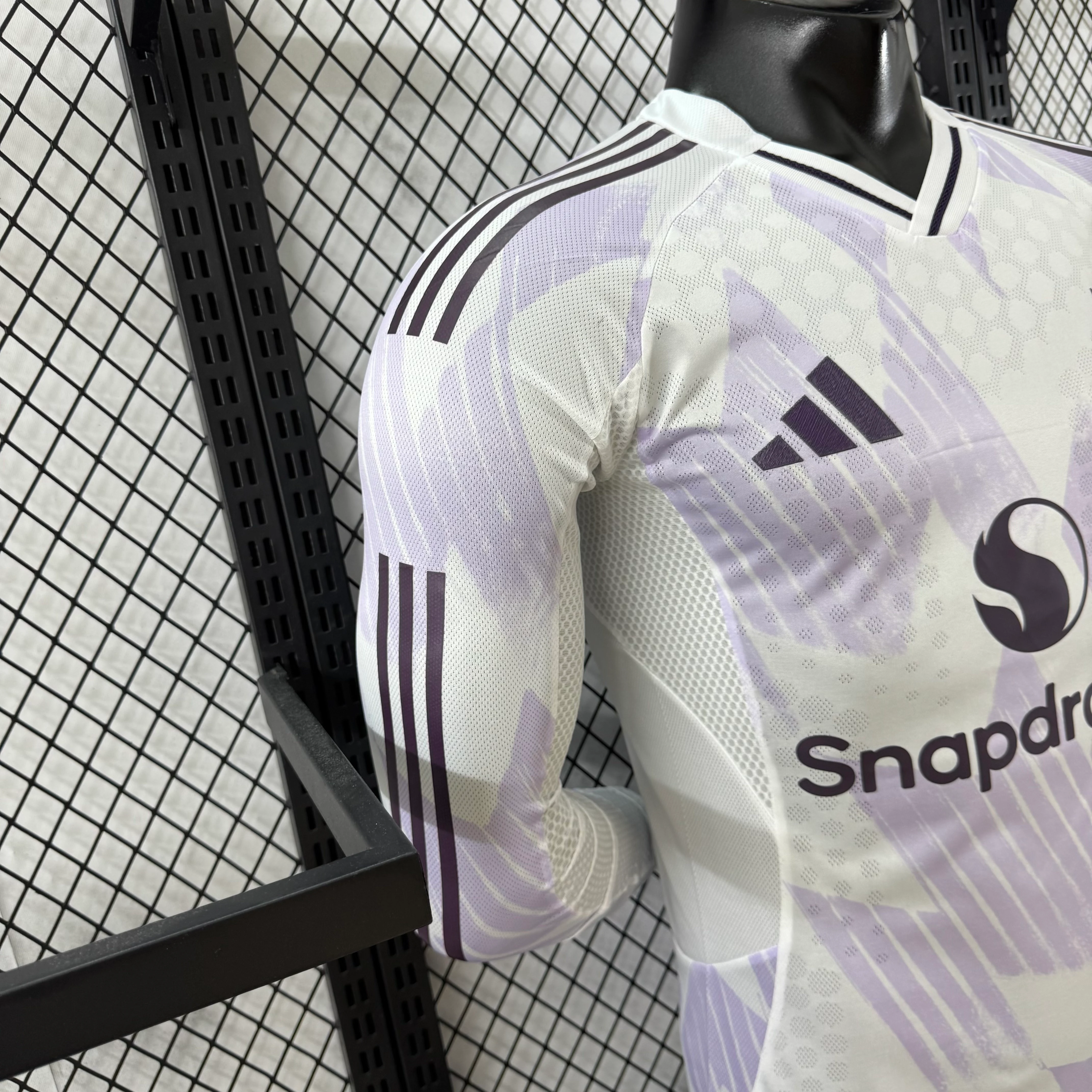2025-26 Manchester City Away Long-Sleeve Jersey – Player Version view 8