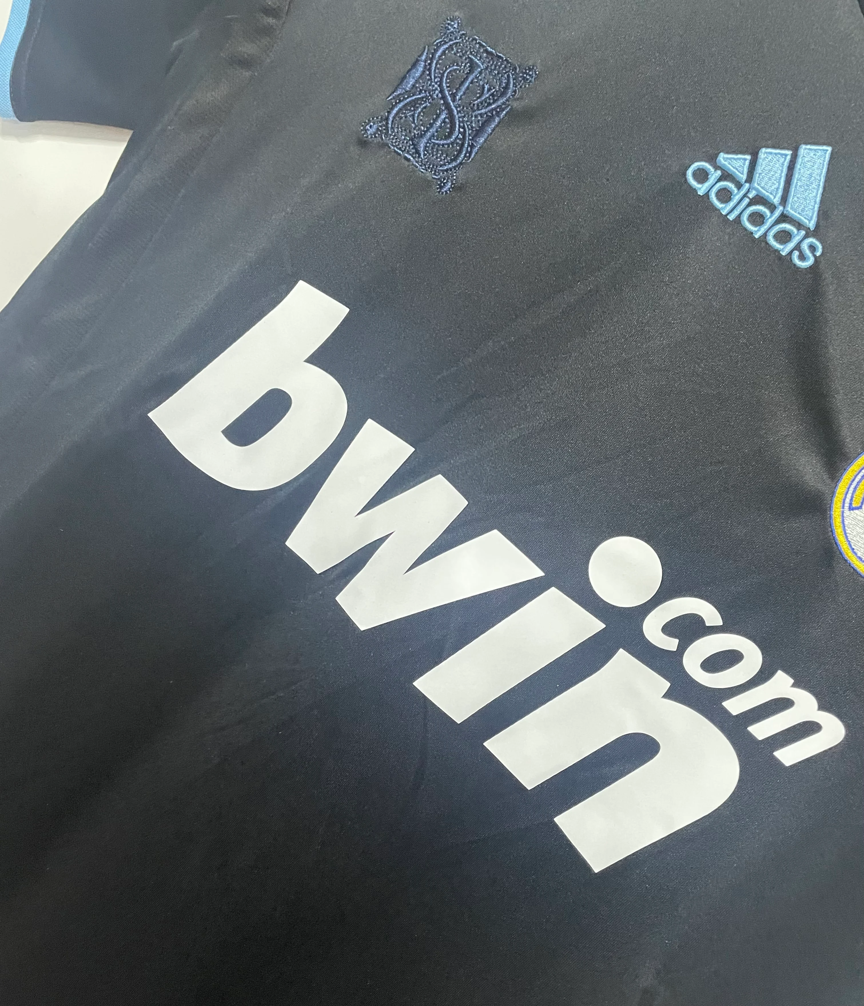 2009-10 Real Madrid Home Retro Jersey view 7