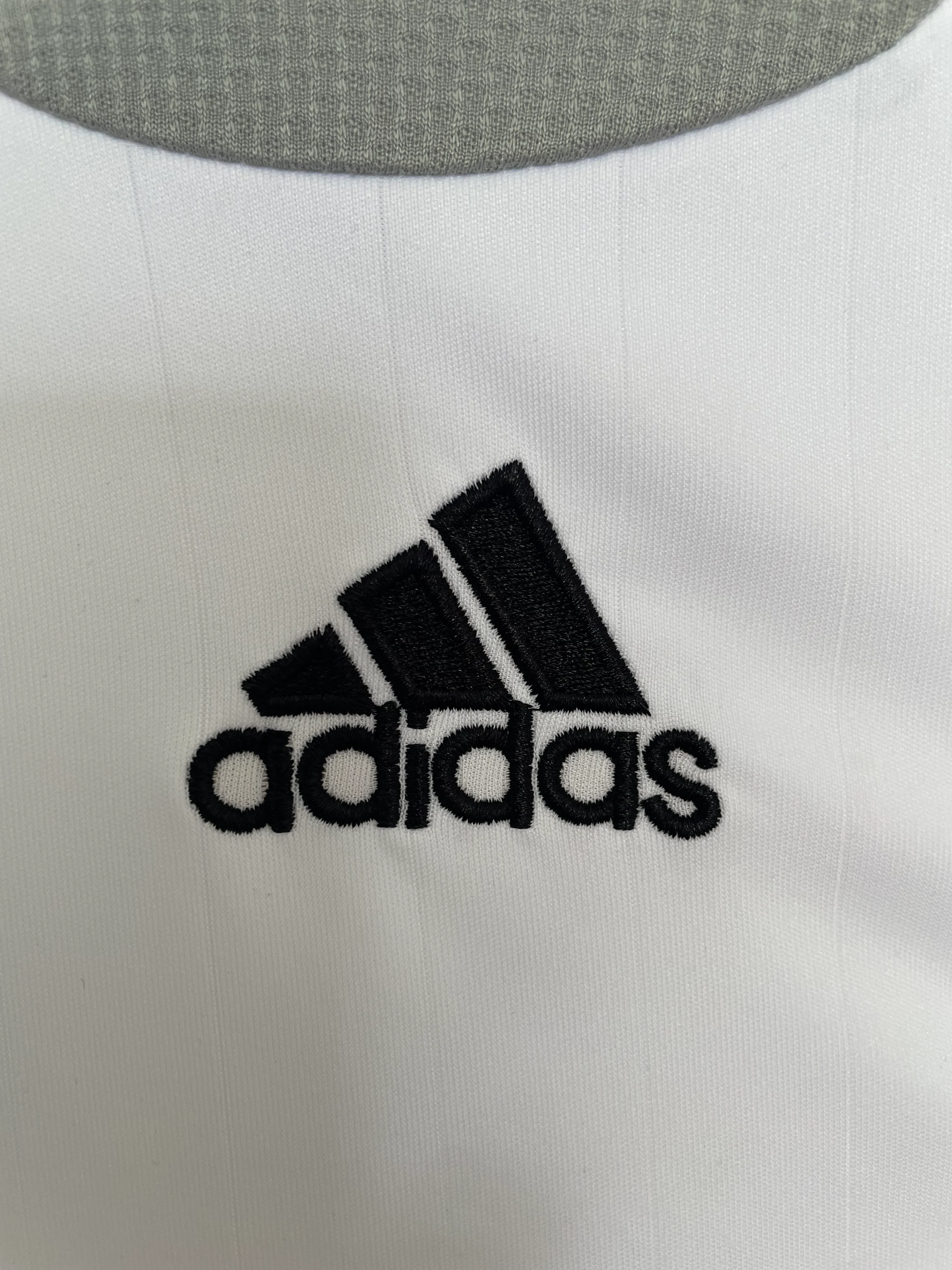 2006-07 Real Madrid Home Long-Sleeve Retro Jersey view 6