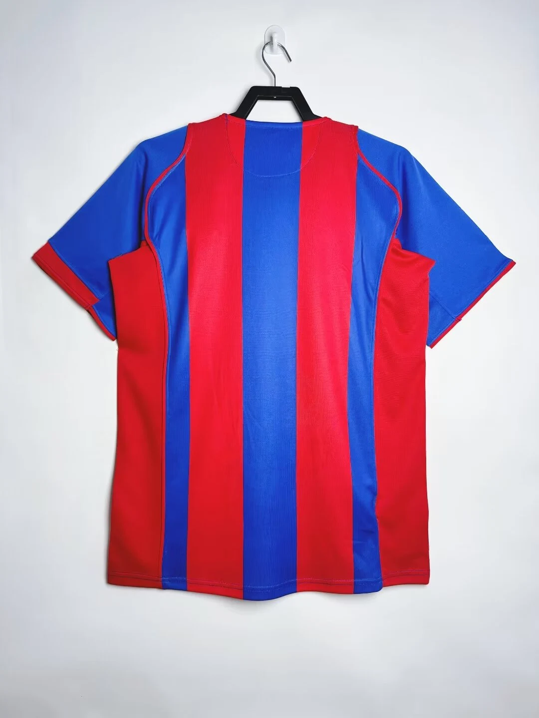 2004-05 Barcelona Home Retro Jersey view 2