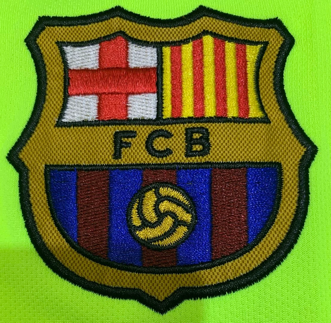 2005-06 Barcelona Away Long Sleeve Retro Jersey view 10
