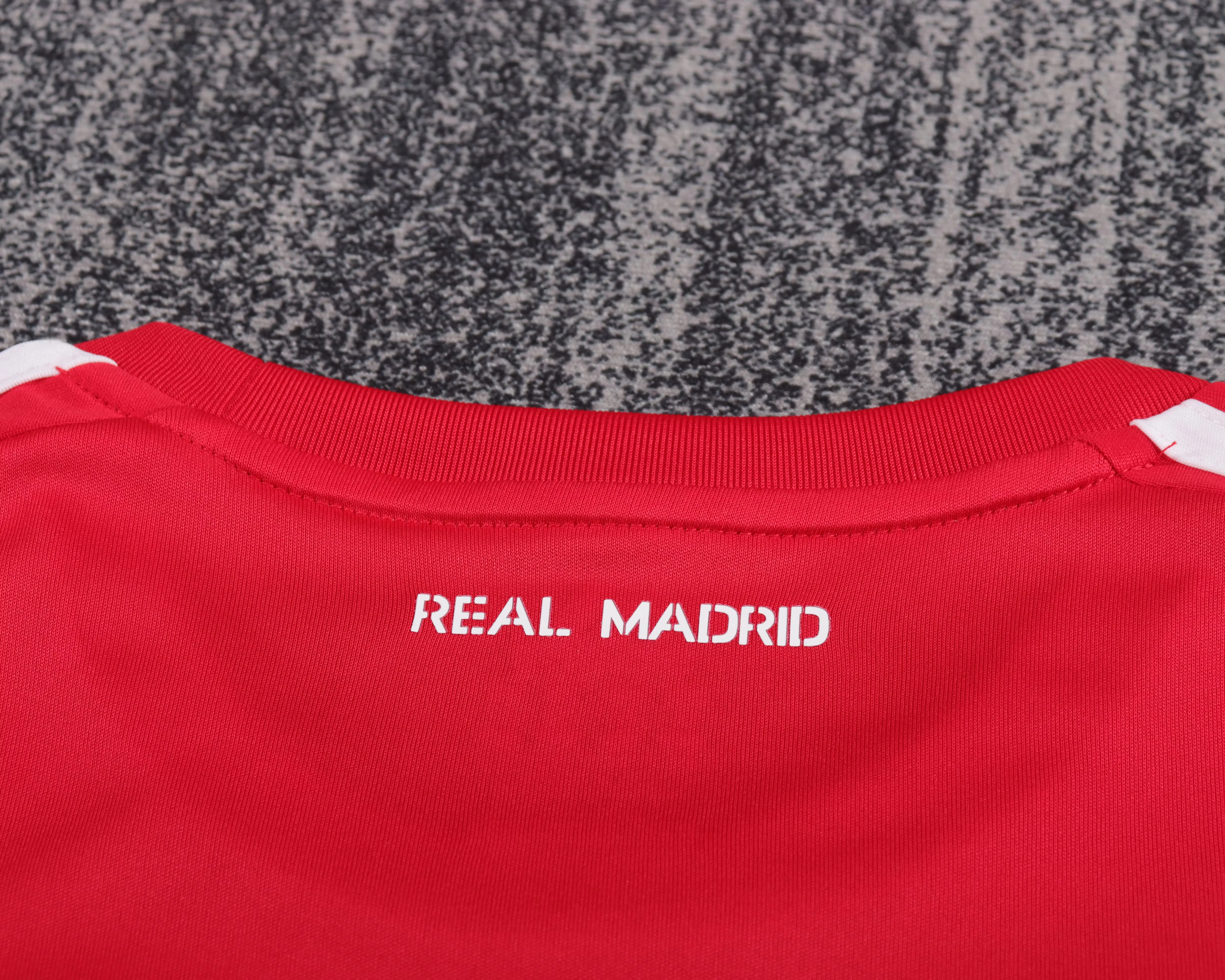 2011-12 Real Madrid Away Shirt - Kids Sizes view 8