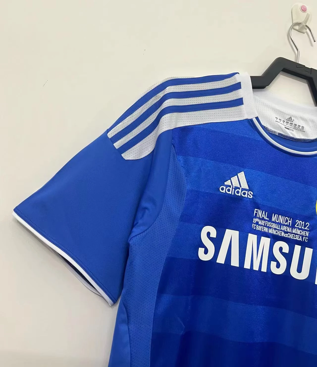 2011-12 Chelsea Home Retro Shirt view 7