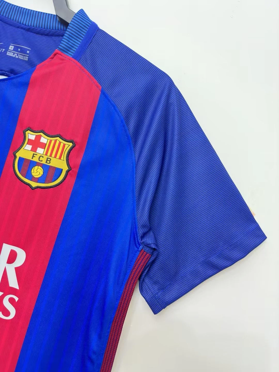 2016-17 Barcelona Home Retro Jersey view 7