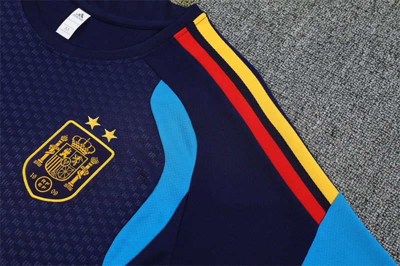 2026-27 Spain Royal Blue Short-Sleeve Training Jersey (Two Stars) view 9