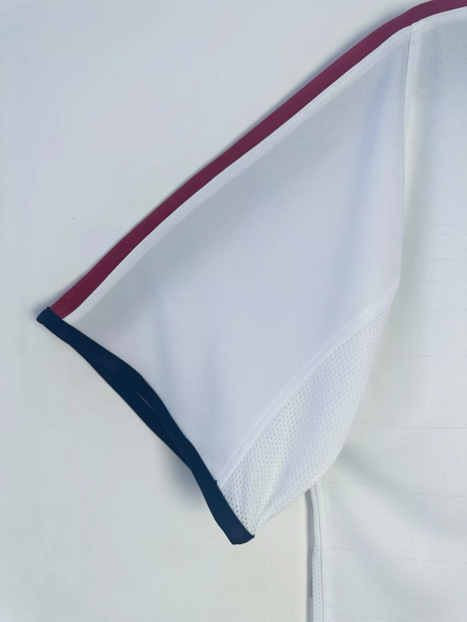 2004 England Home Retro Jersey view 9