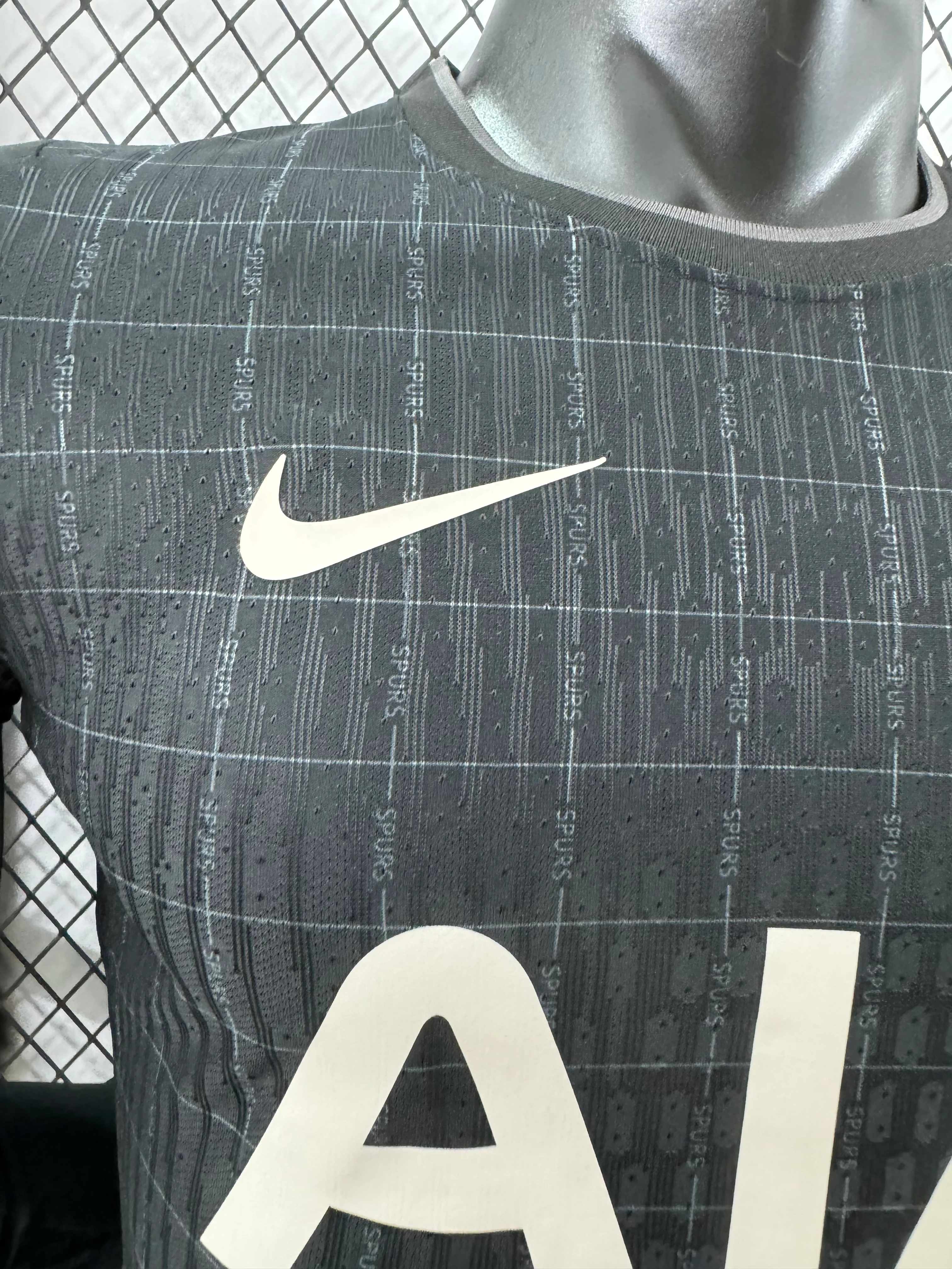 2025-26 Tottenham Hotspur Away Long-Sleeve Jersey – Player Version view 5