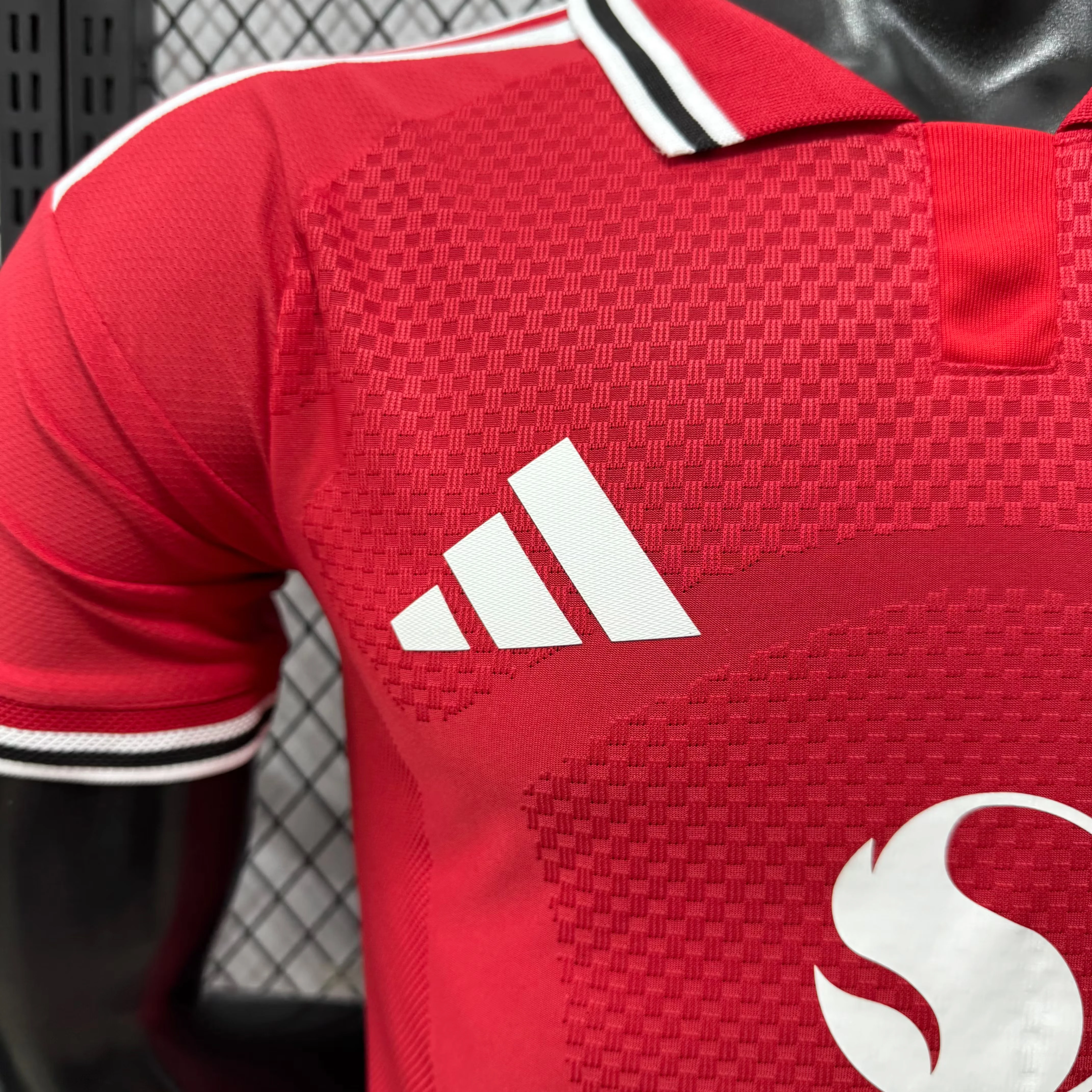 2026-27 Manchester United Home Shirt – Player Version view 4