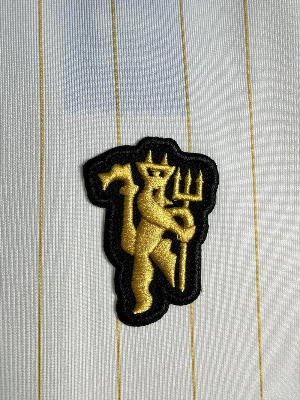 2025-26 Manchester United Cultural Retro Short-Sleeve Jersey view 5