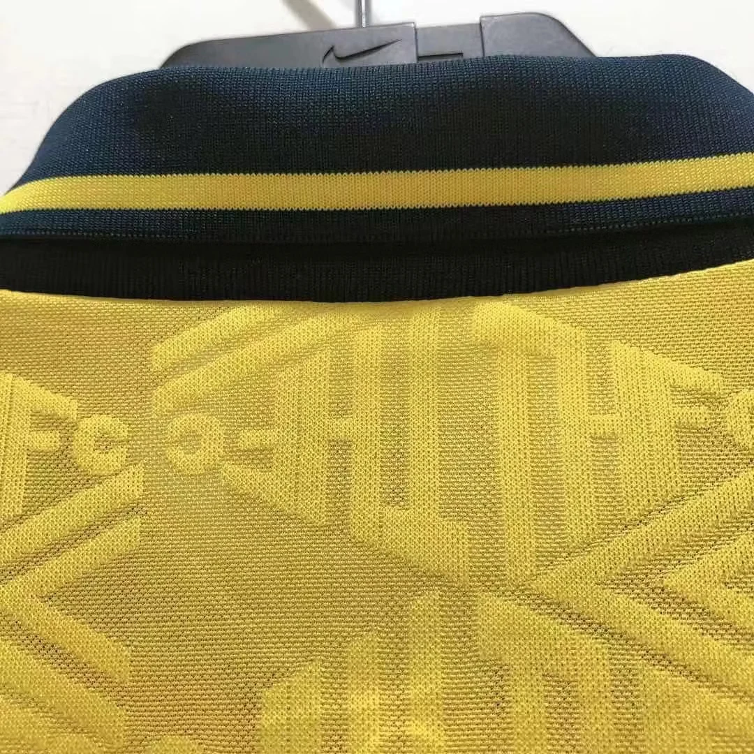 1992-94 Tottenham Hotspur Away Retro Kit view 3