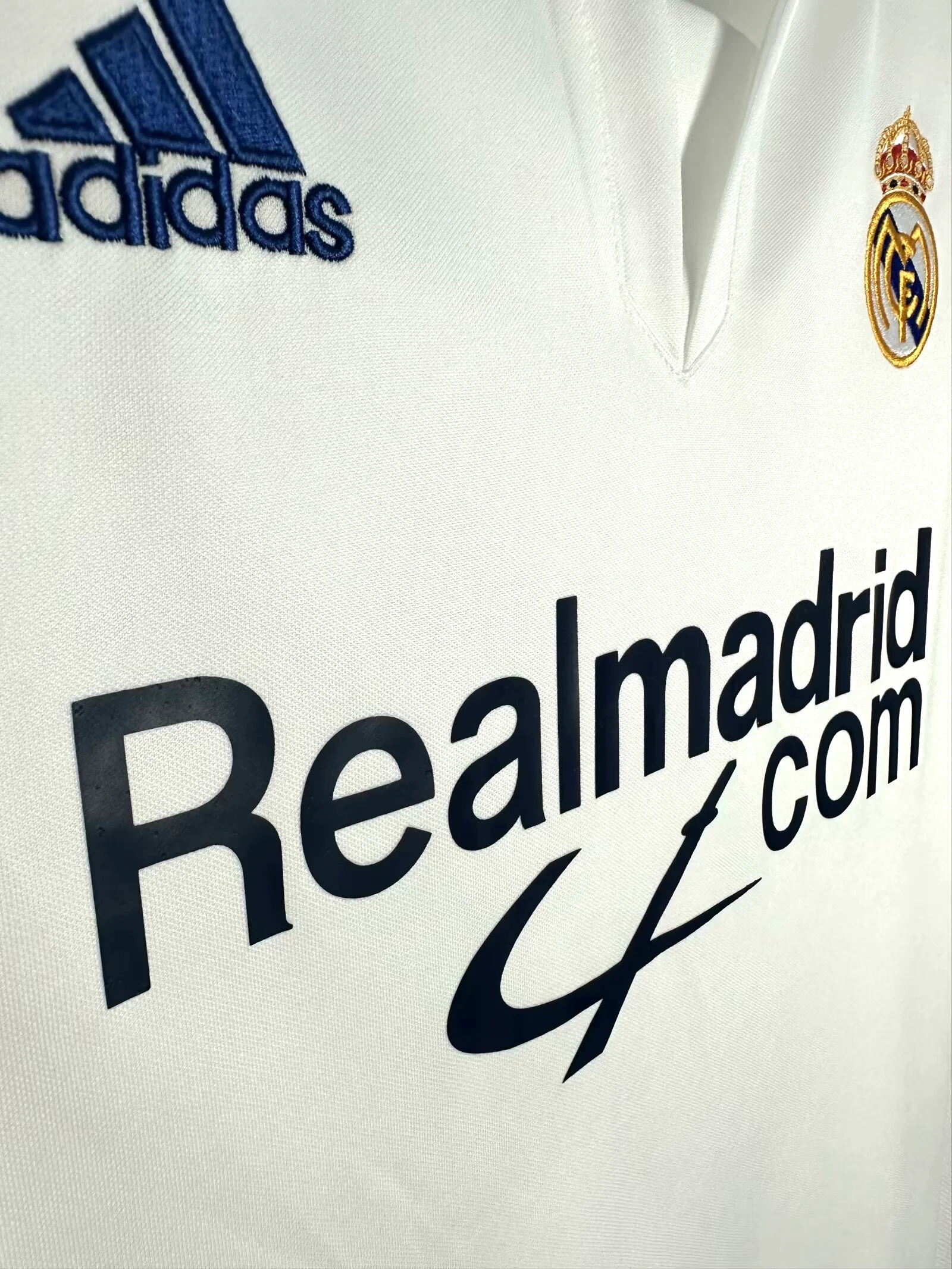 2001-02 Real Madrid Home Retro Jersey view 8