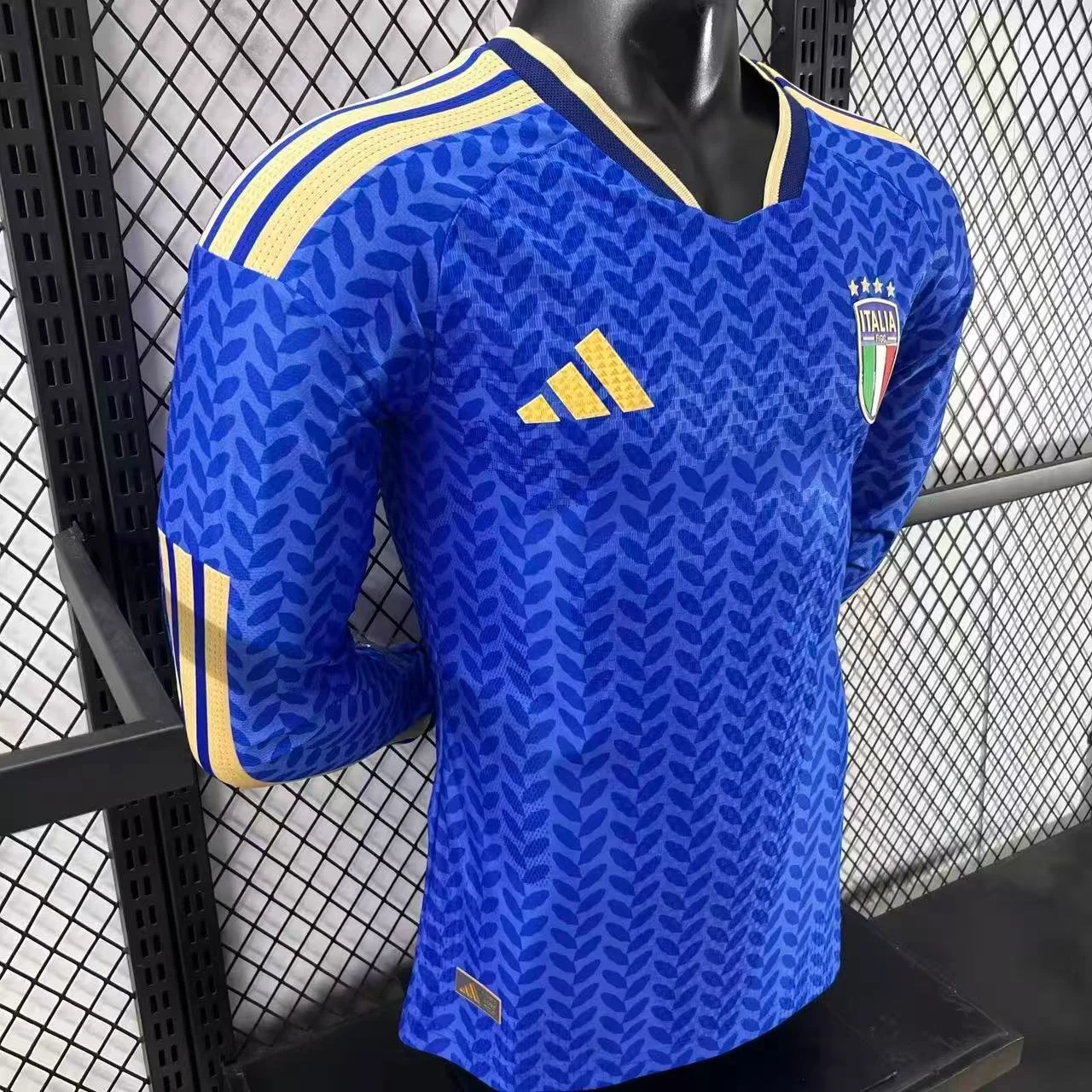 2026 Italy Home Long-Sleeve Jersey – Player Version view 8