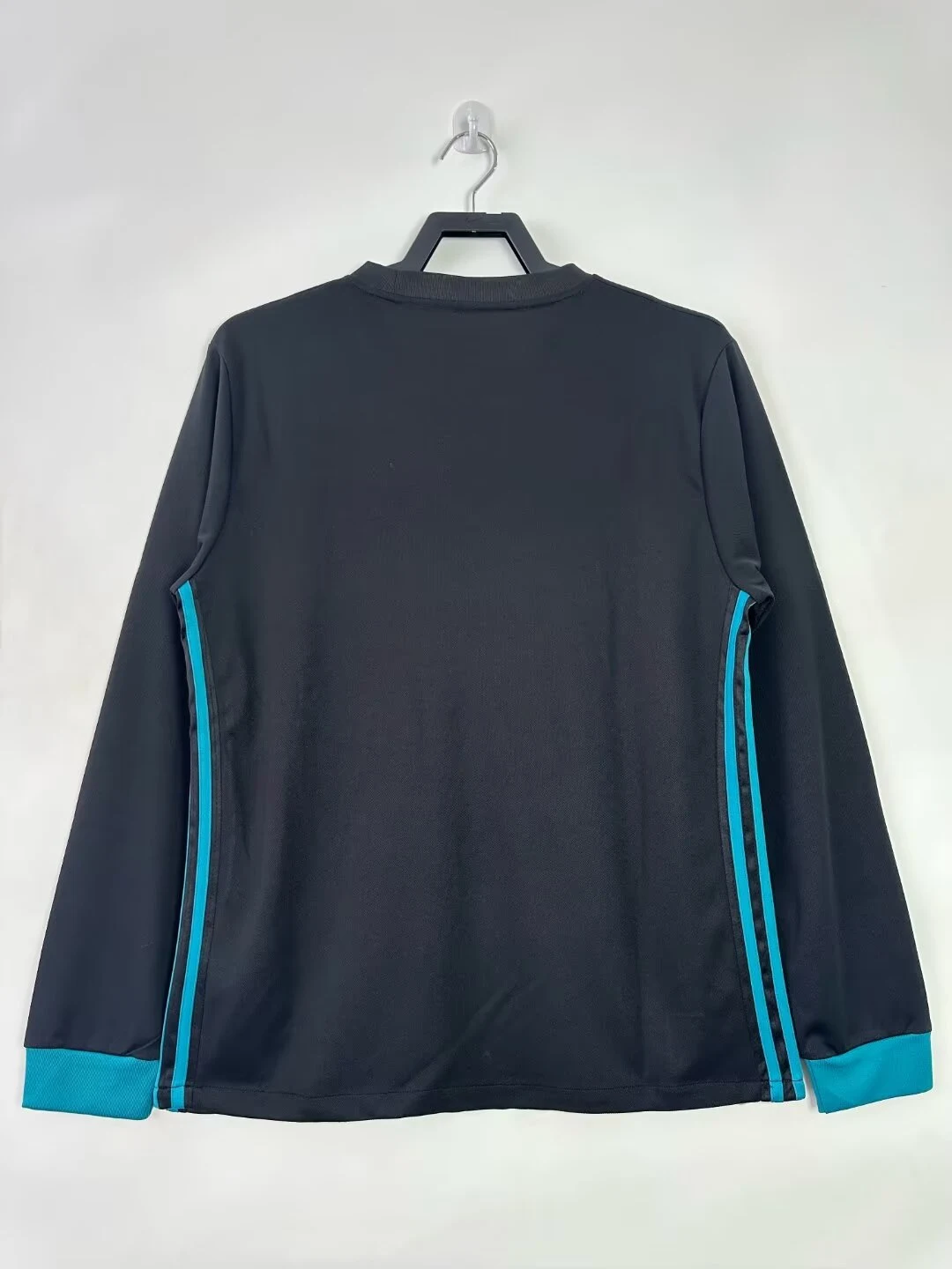 2017-18 Real Madrid Away Long Sleeve Retro Jersey view 2