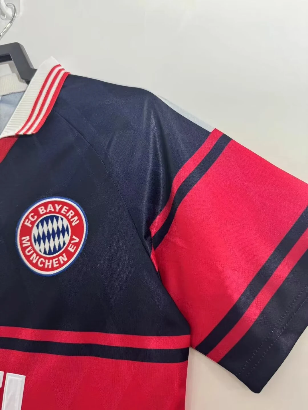 1997-99 Bayern Munich Home Retro Jersey view 7