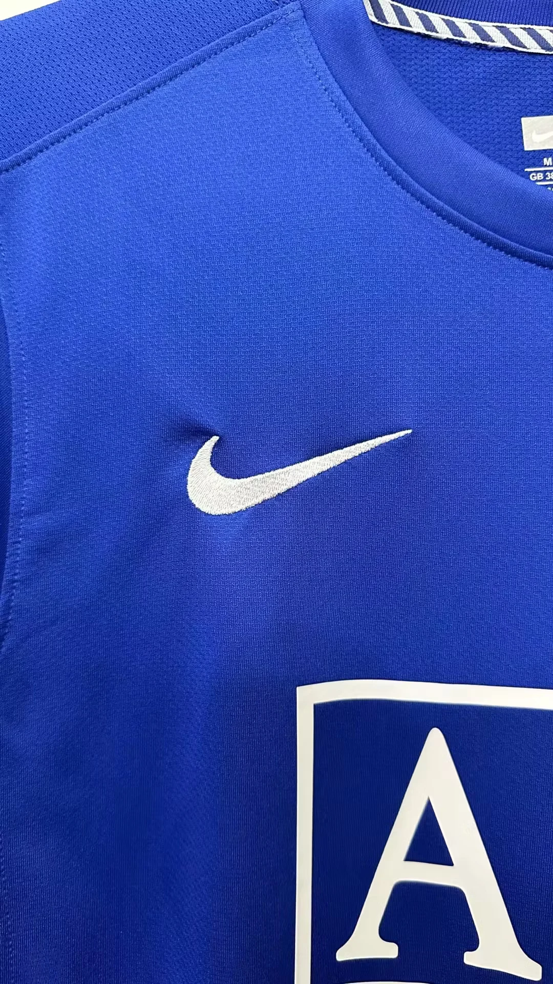 2008-09 Manchester United second away blue long-sleeved retro jersey view 4