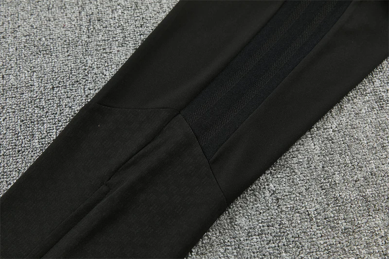 2026-27 Manchester United Black Half-Zip Training Jersey view 3
