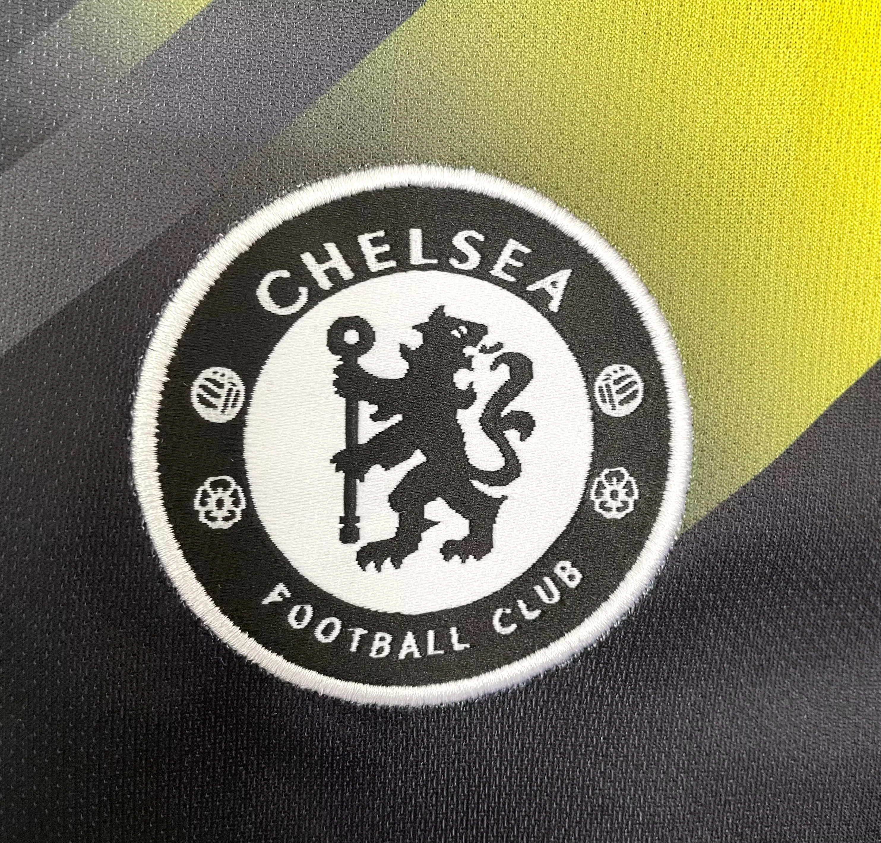 2012-13 Chelsea Second Away Retro Shirt view 3