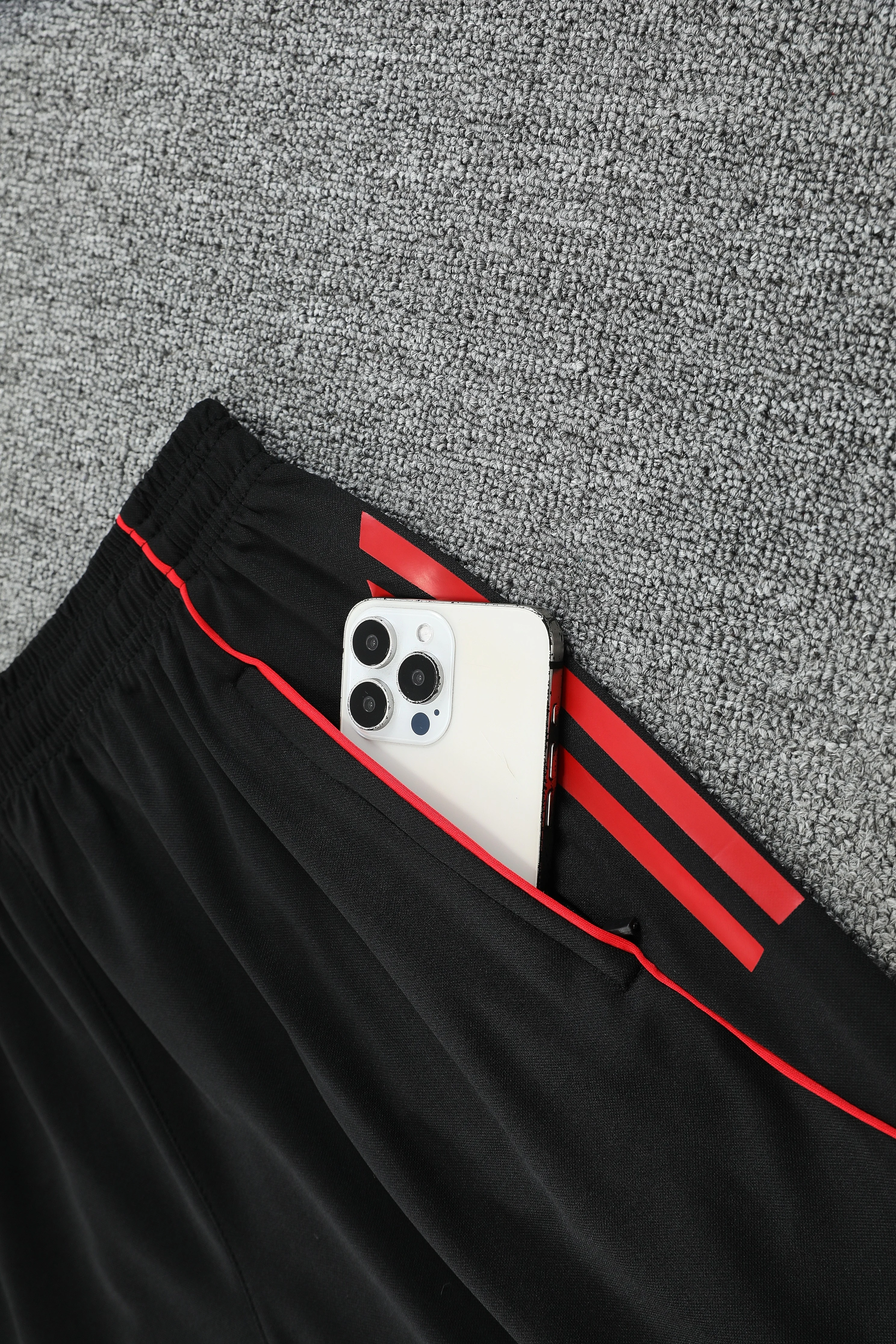 2025-26 Manchester United training vest jersey view 9