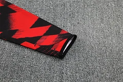 2025-26 Manchester United Red and Black Half-Pull Training Jersey view 7