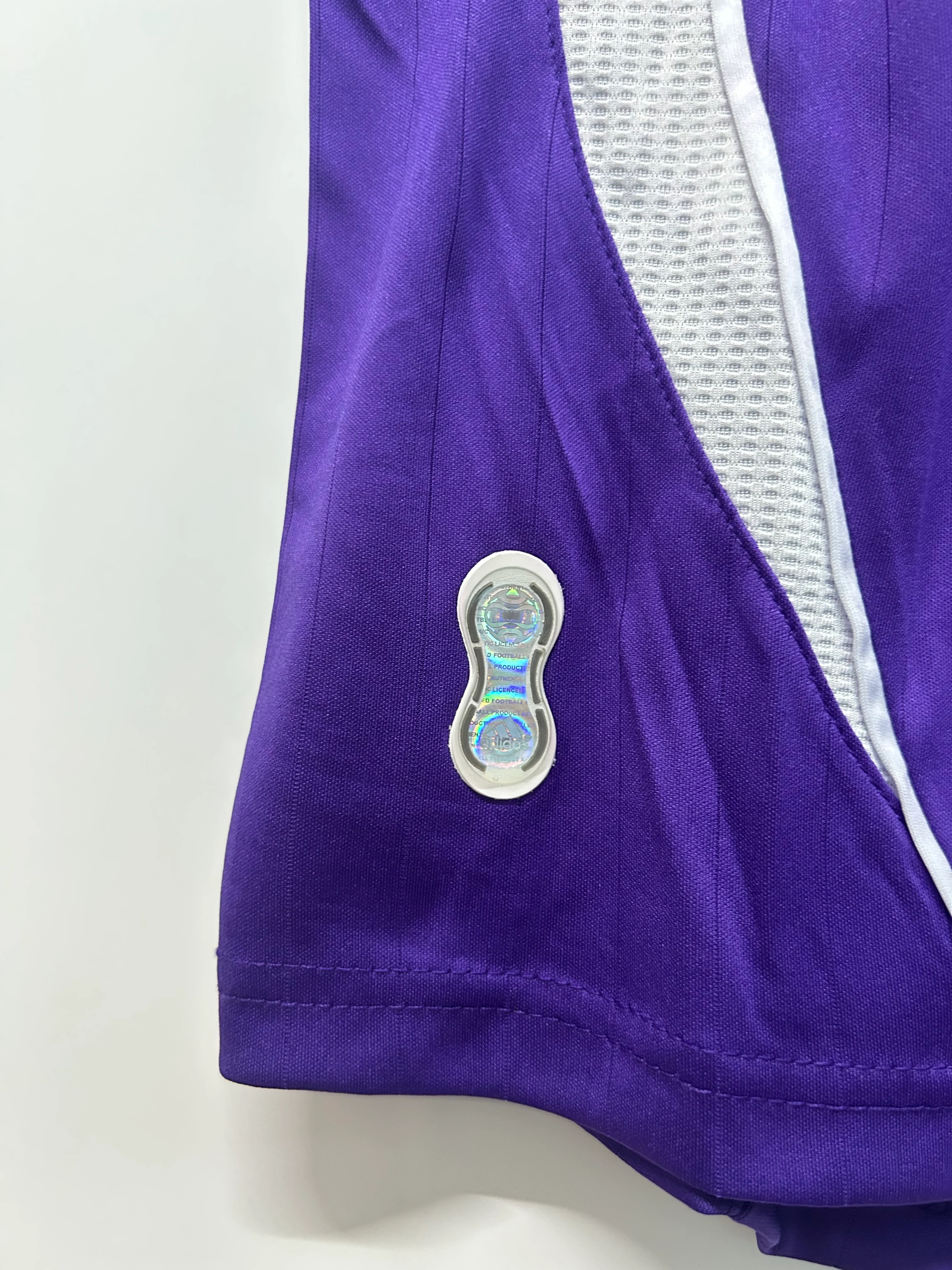 2006-07 Real Madrid Away Retro Jersey view 7
