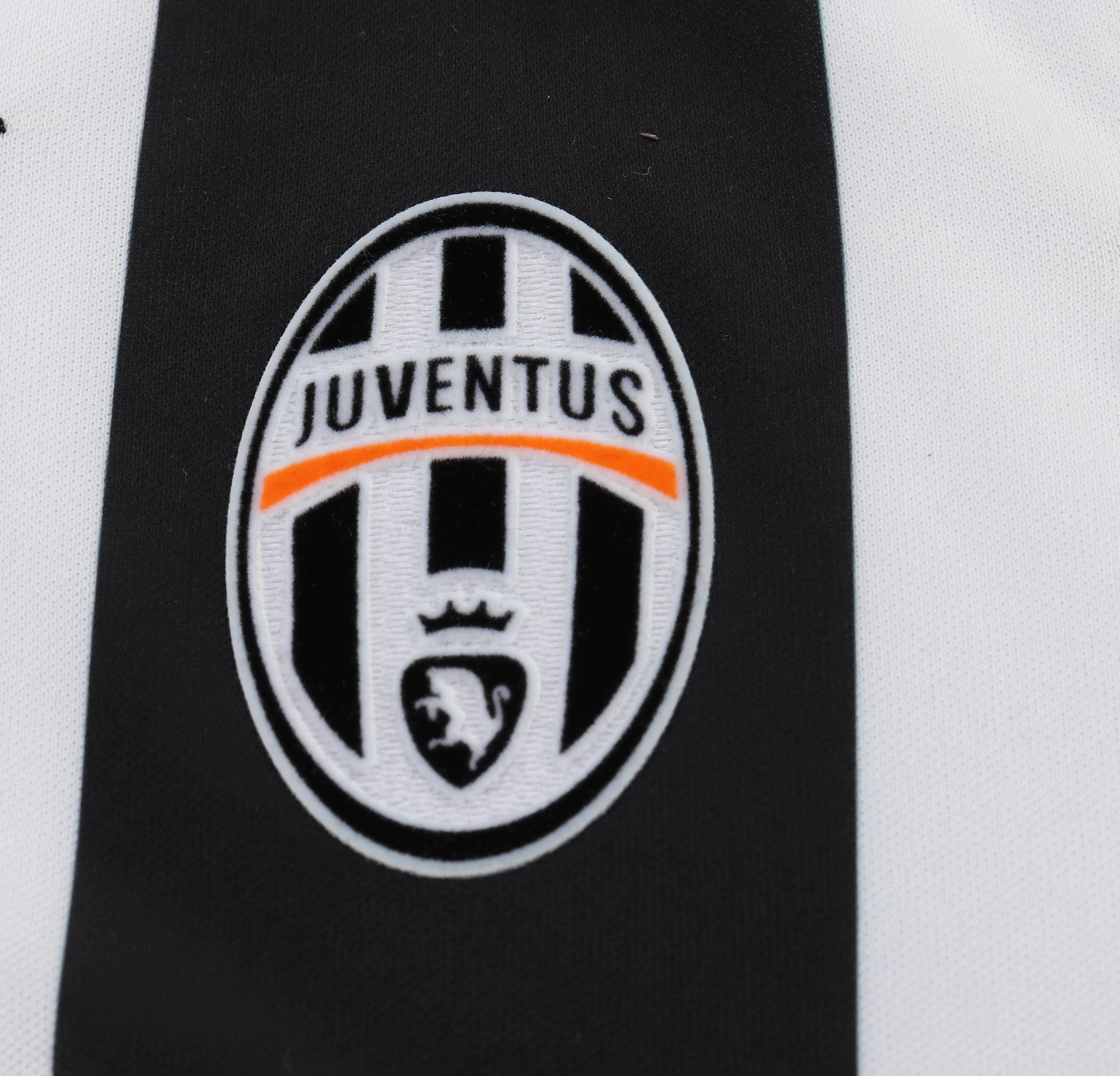 2004-05 Juventus Home Retro Jersey - Children's view 5