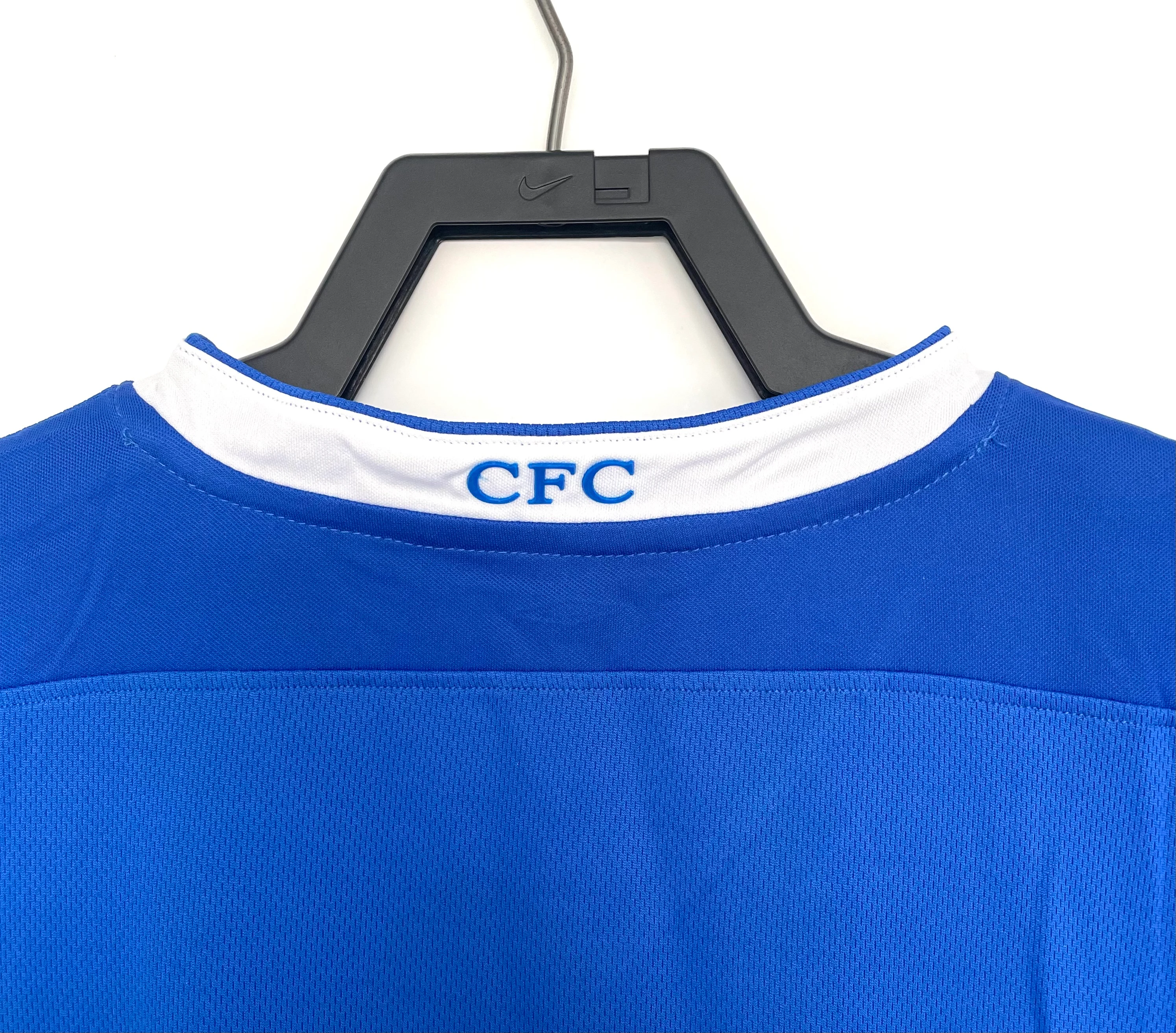 2003-05 Chelsea Home Retro Shirt view 3