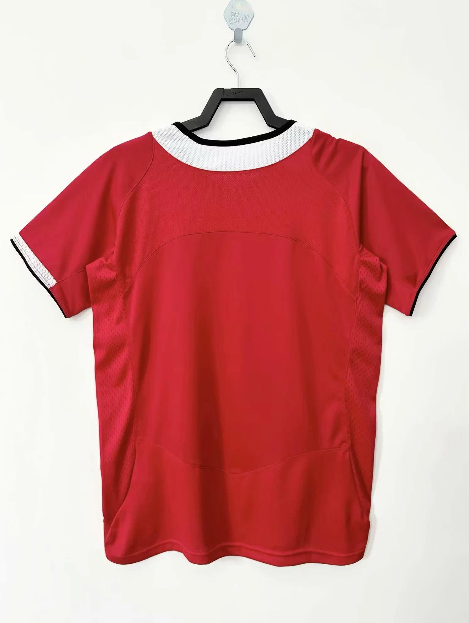 2005-06 Manchester United Home Retro Shirt view 2