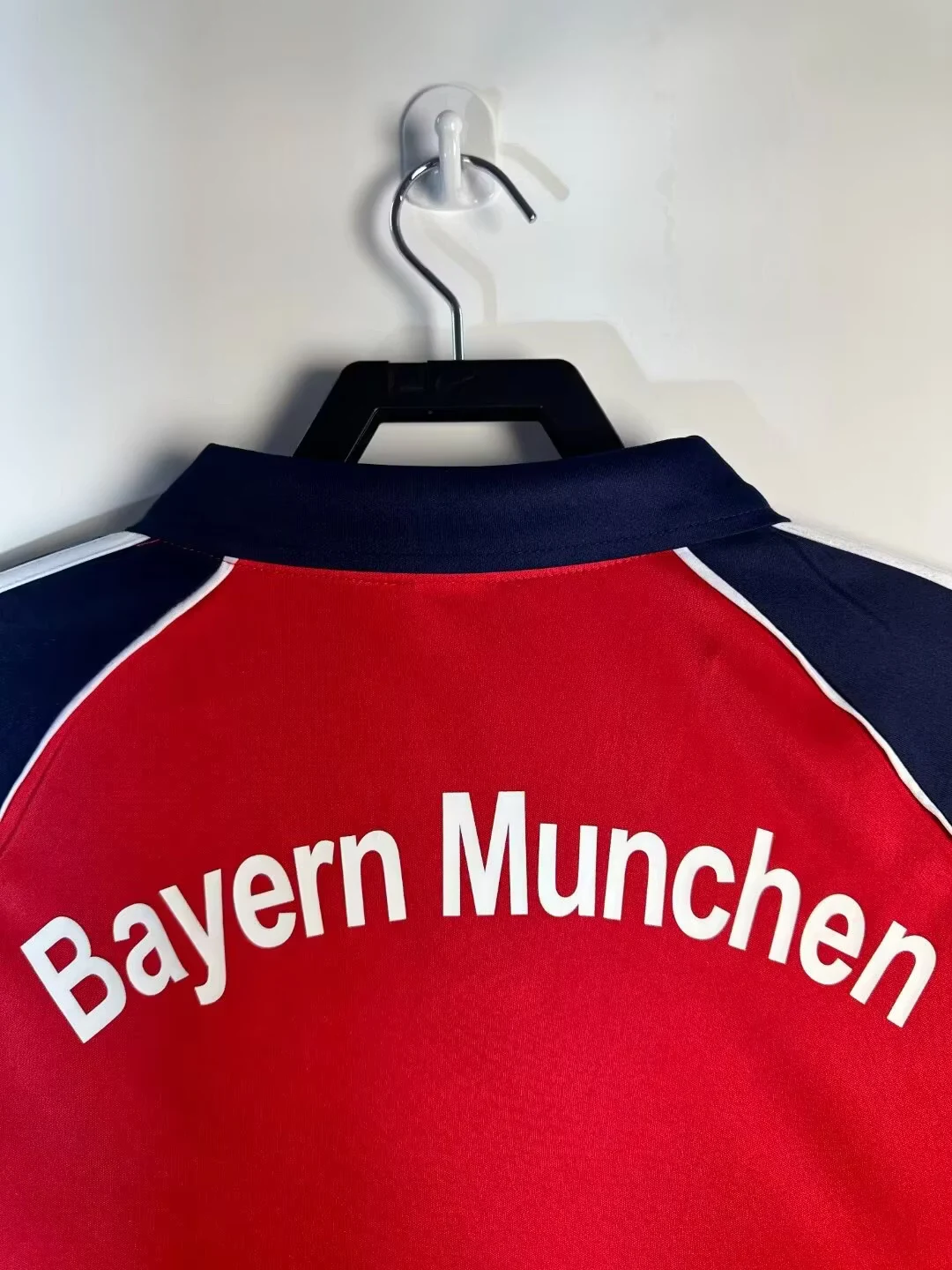 2000-01 Bayern Munich Home Retro Jersey view 3