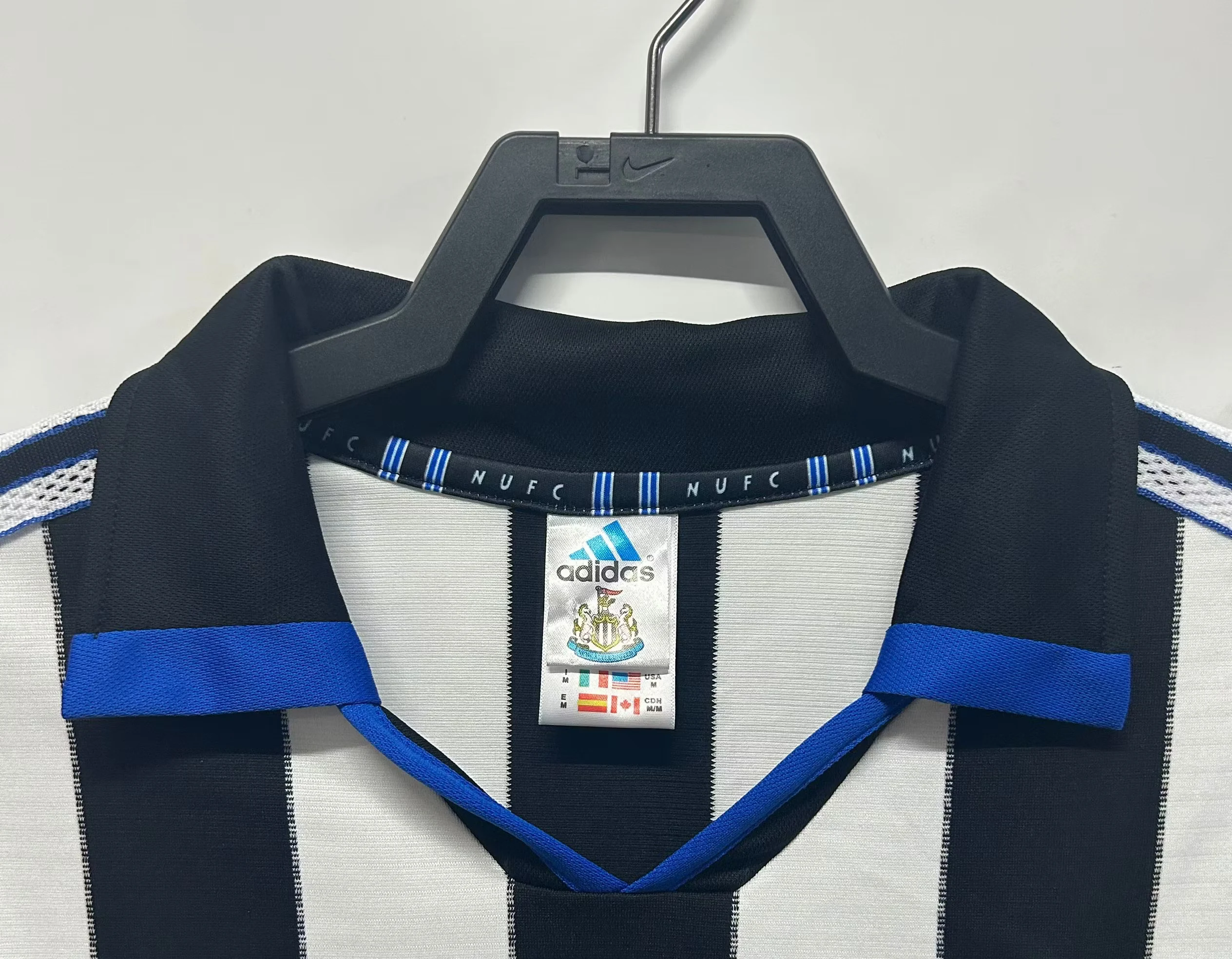 2000-01 Newcastle United Home Retro Jersey view 9