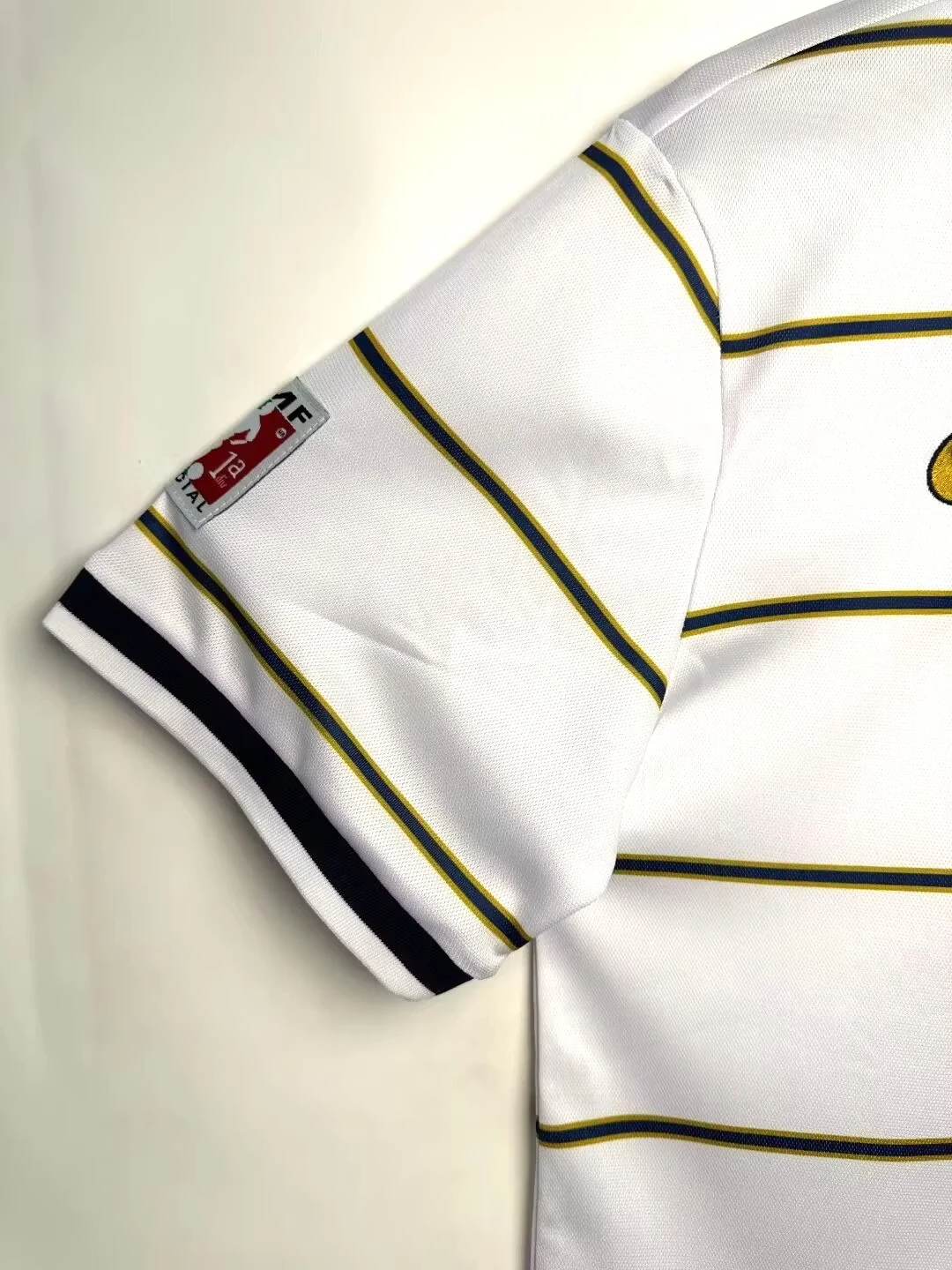1997-98 Cougars Away Retro Jersey view 7