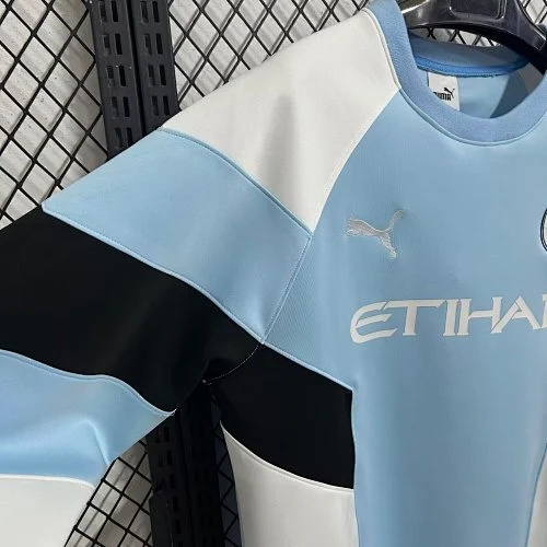 2026-27 Manchester City Long-Sleeve Sweatshirt view 4