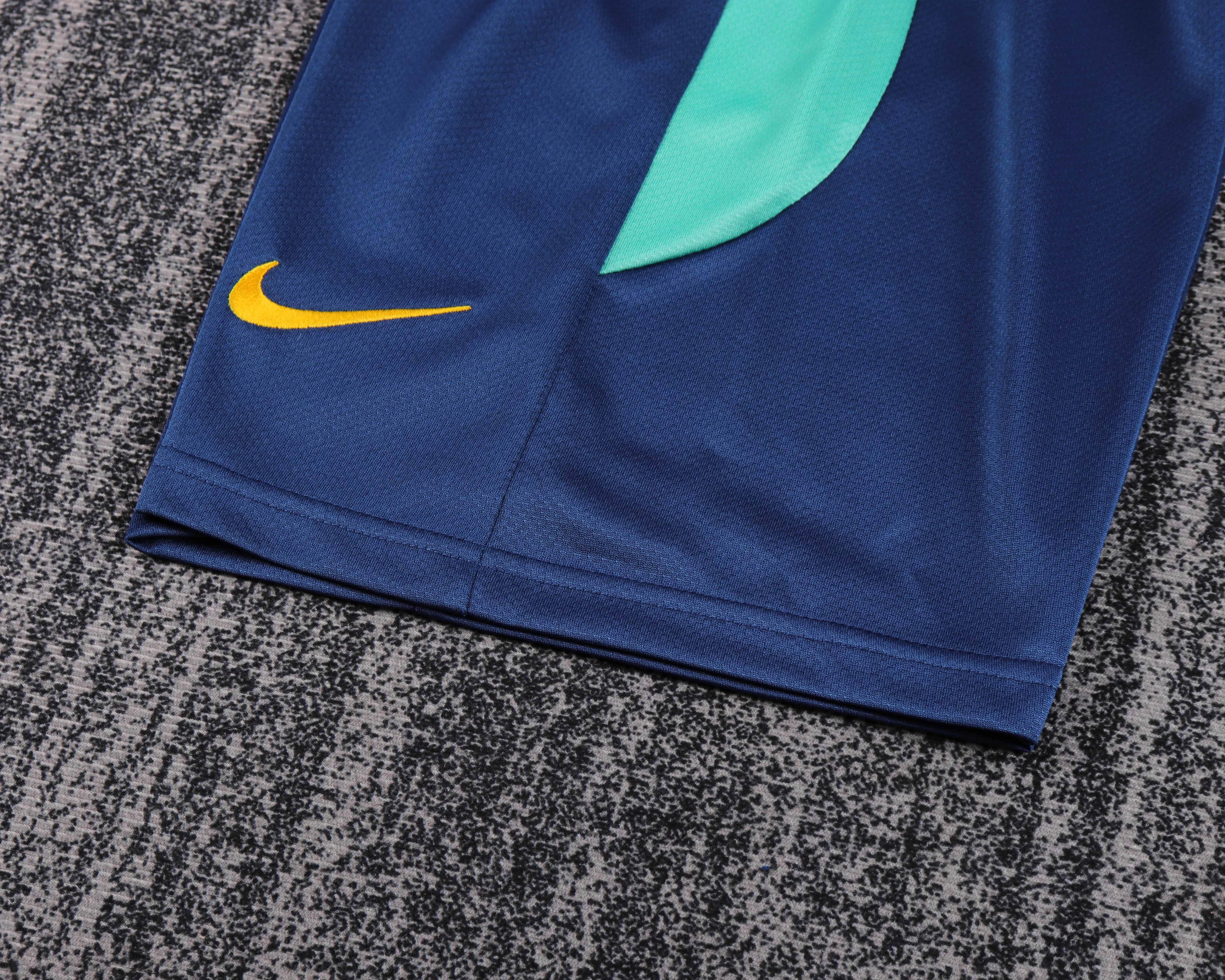 2010-11 Barcelona Away Retro Shirt - Kids Sizes view 12