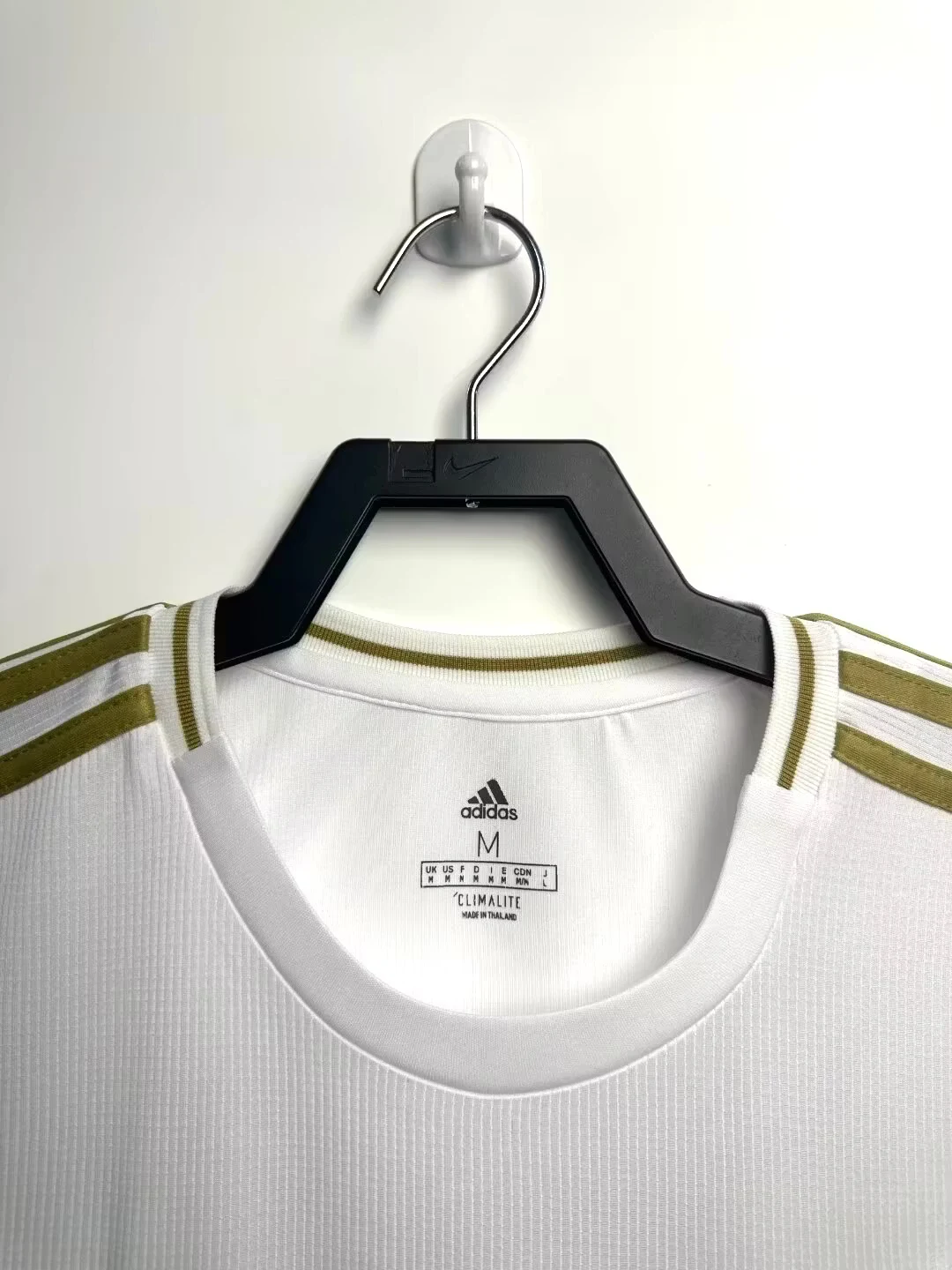 2019-20 Real Madrid Home Retro Jersey view 3
