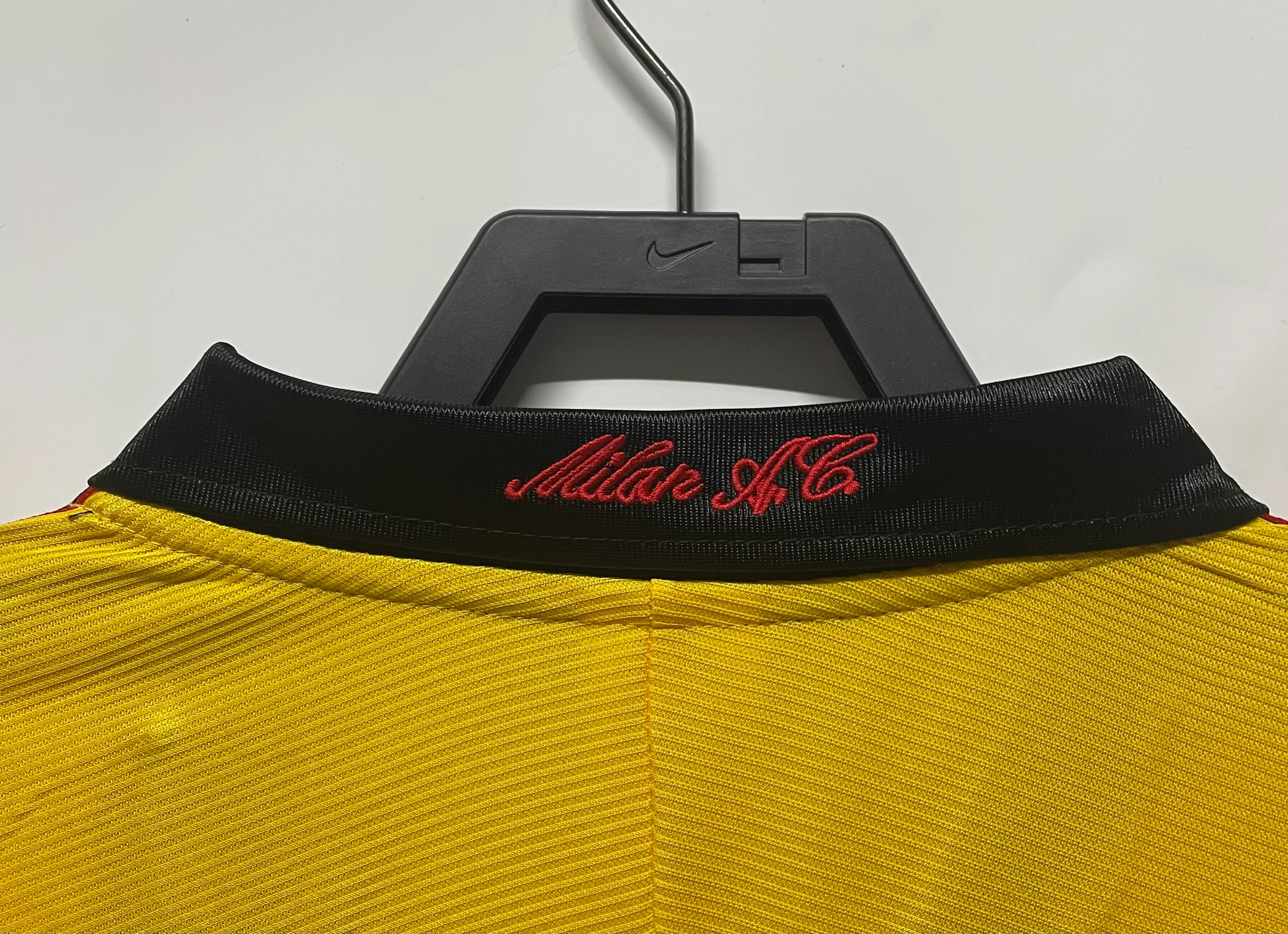 1999-00AC Away Retro Jersey view 9