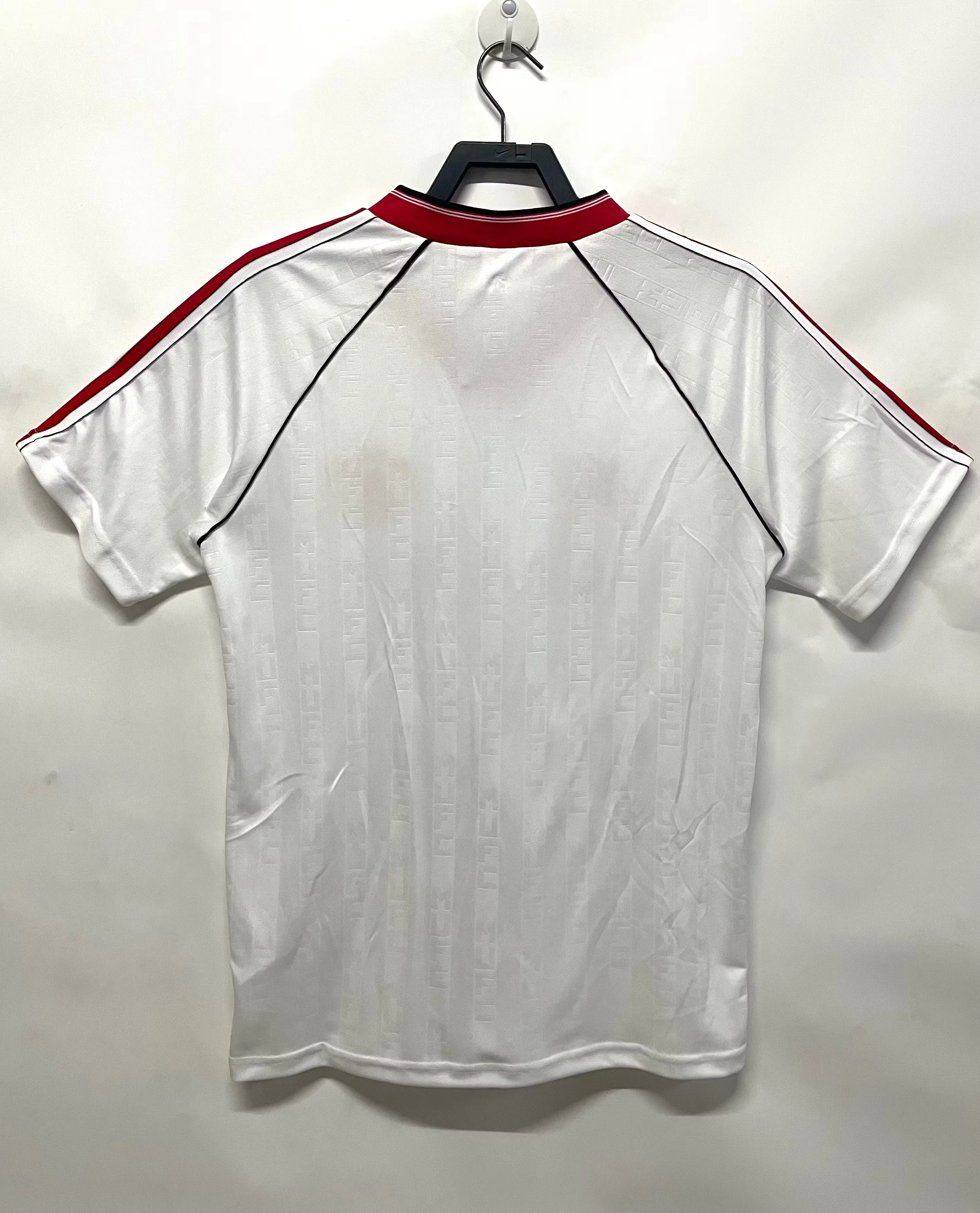 1988-90 Manchester United Away Retro Shirt view 2