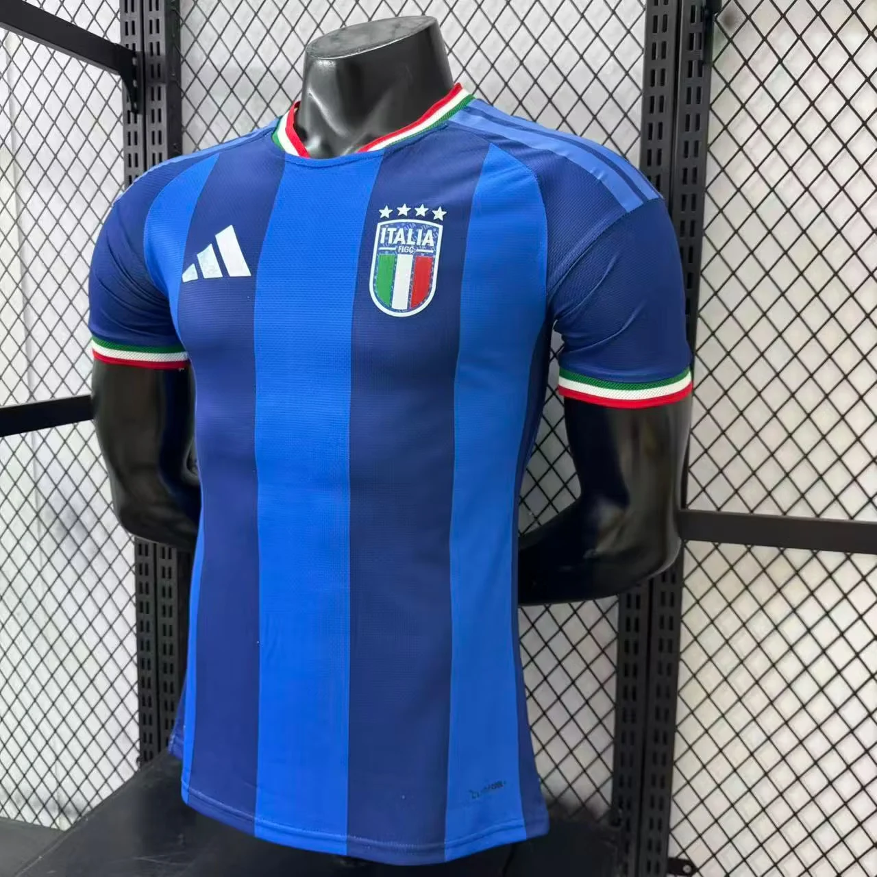 2026-27 Italy Special Edition Jersey – Player Version view 7