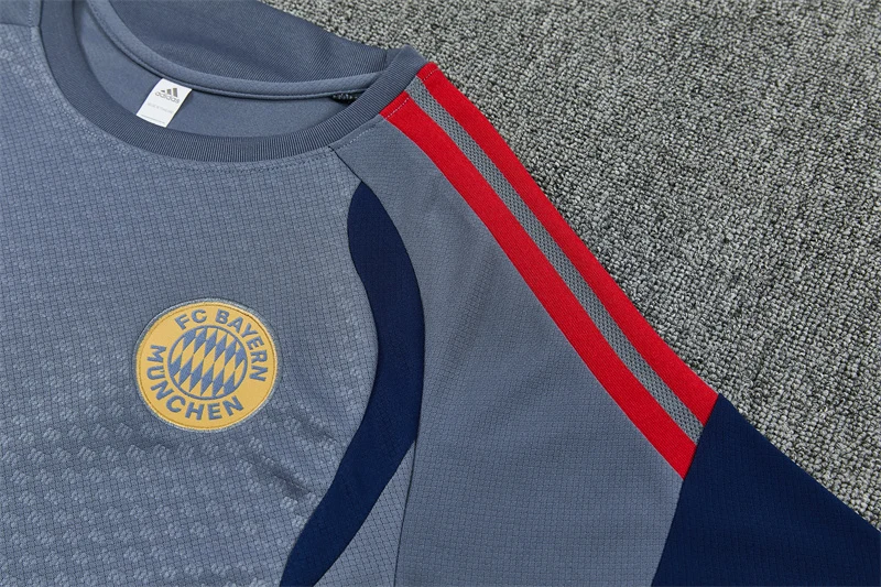 2026-27 Bayern Munich Dark Grey Short-Sleeve Training Jersey view 10