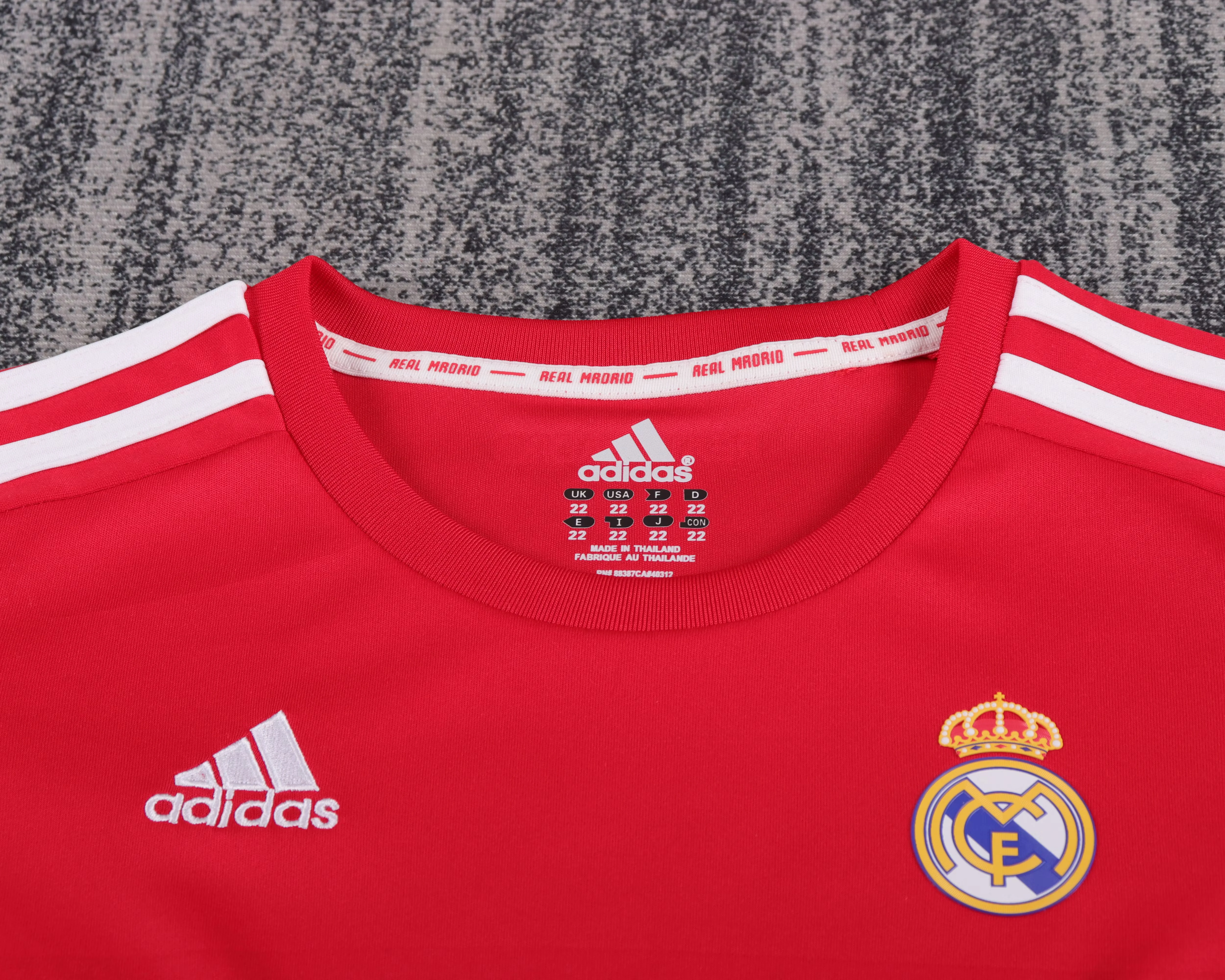 2011-12 Real Madrid Away Shirt - Kids Sizes view 14