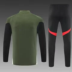 2025-26 Bayern Munich Green Half-Pull Training Jersey view 2