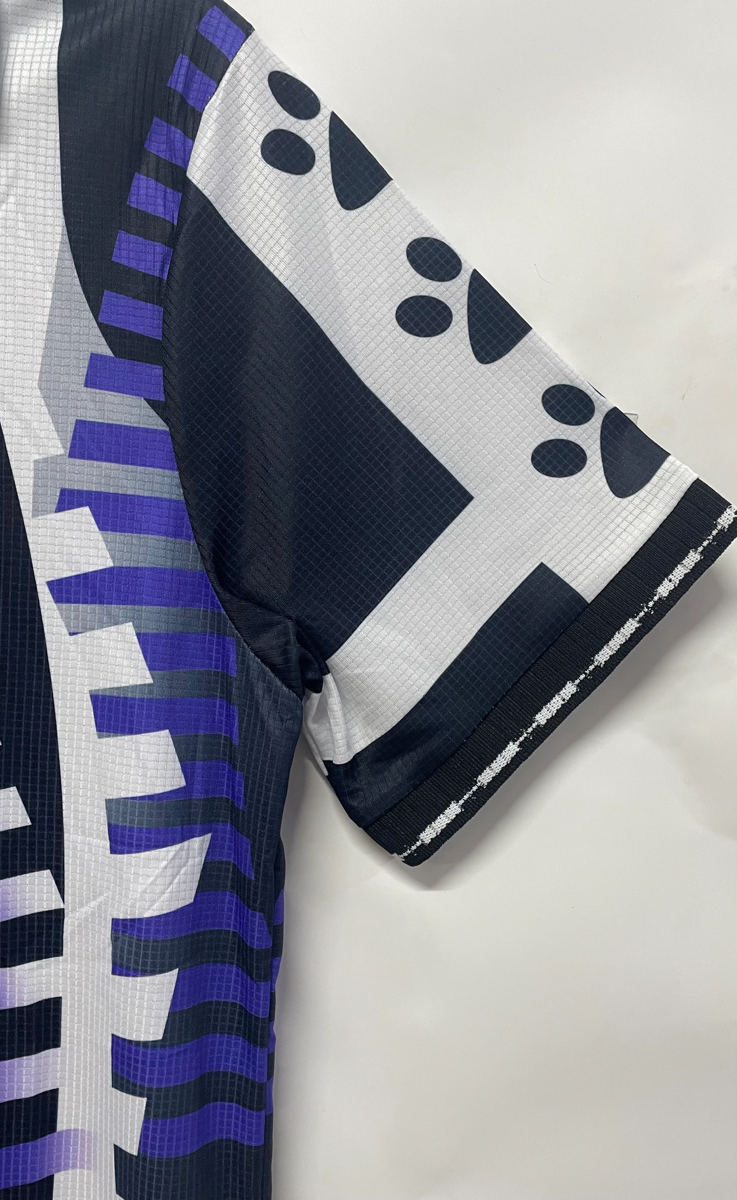 1997-98 Real Madrid Second Away Retro Jersey view 6
