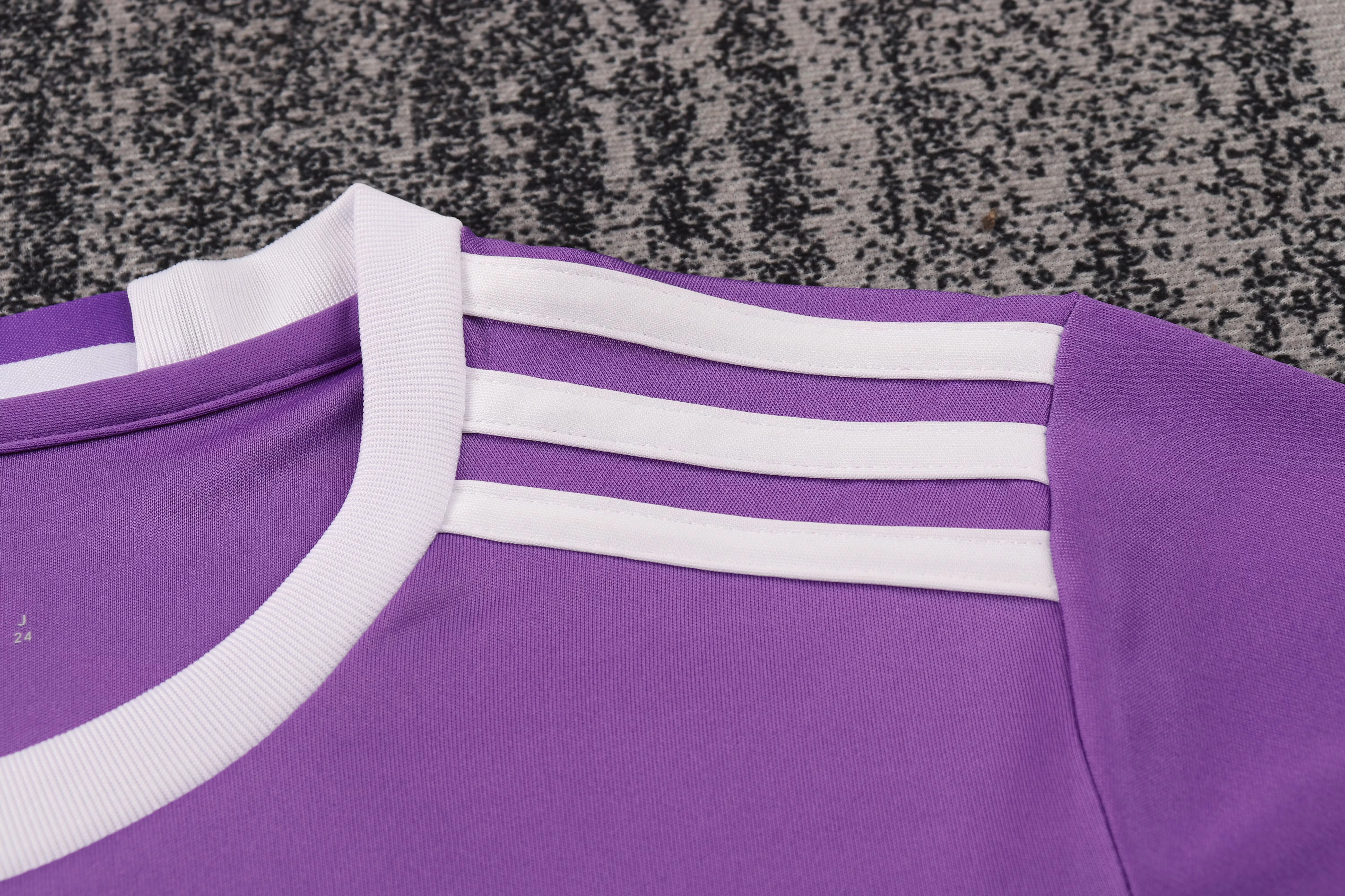 2016-17 Real Madrid Away Retro Shirt - Kids Sizes view 7