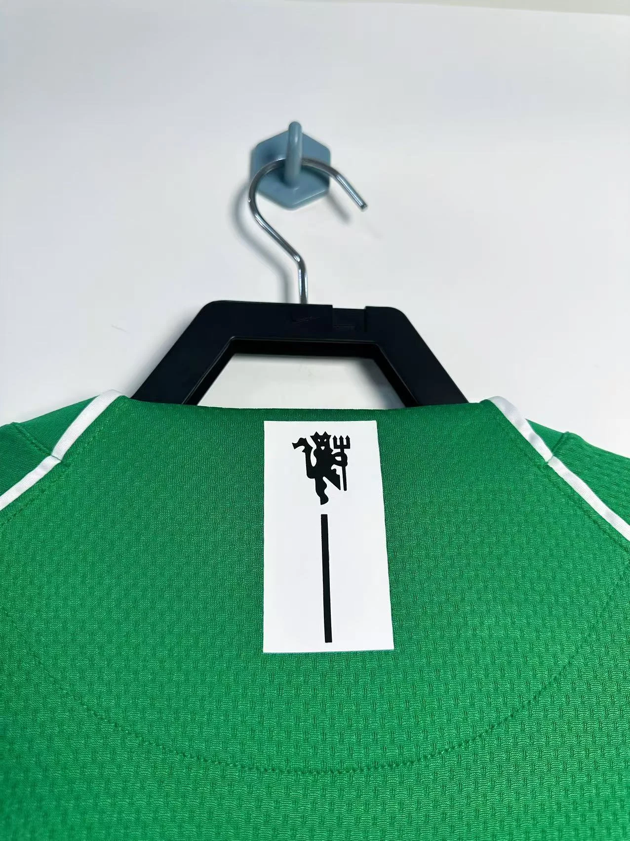 2007-08 Manchester United Retro Goalkeeper Jersey view 6
