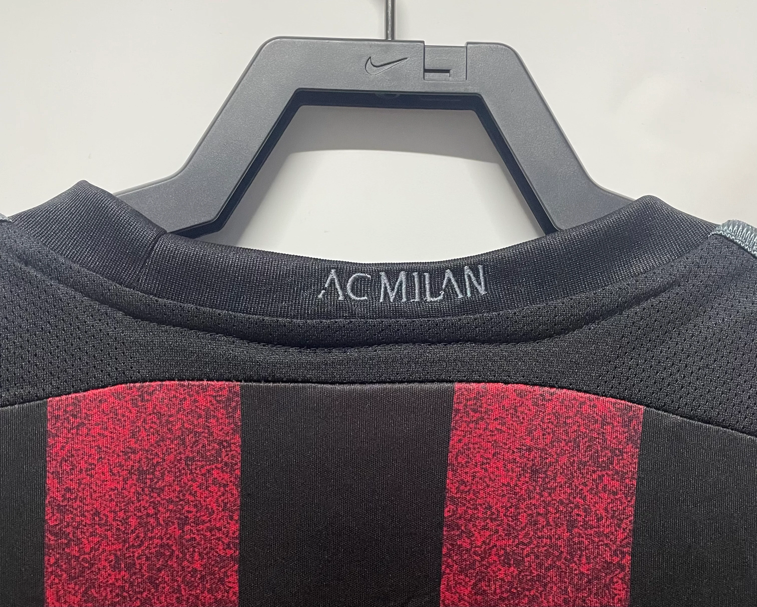 2015-16 AC Home Retro Jersey view 3