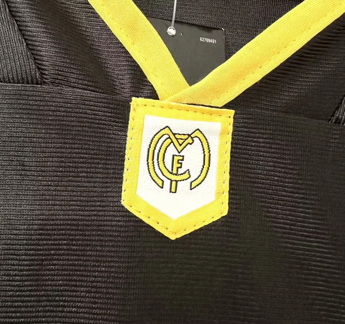 1999-01 Real Madrid Away Retro Jersey view 5