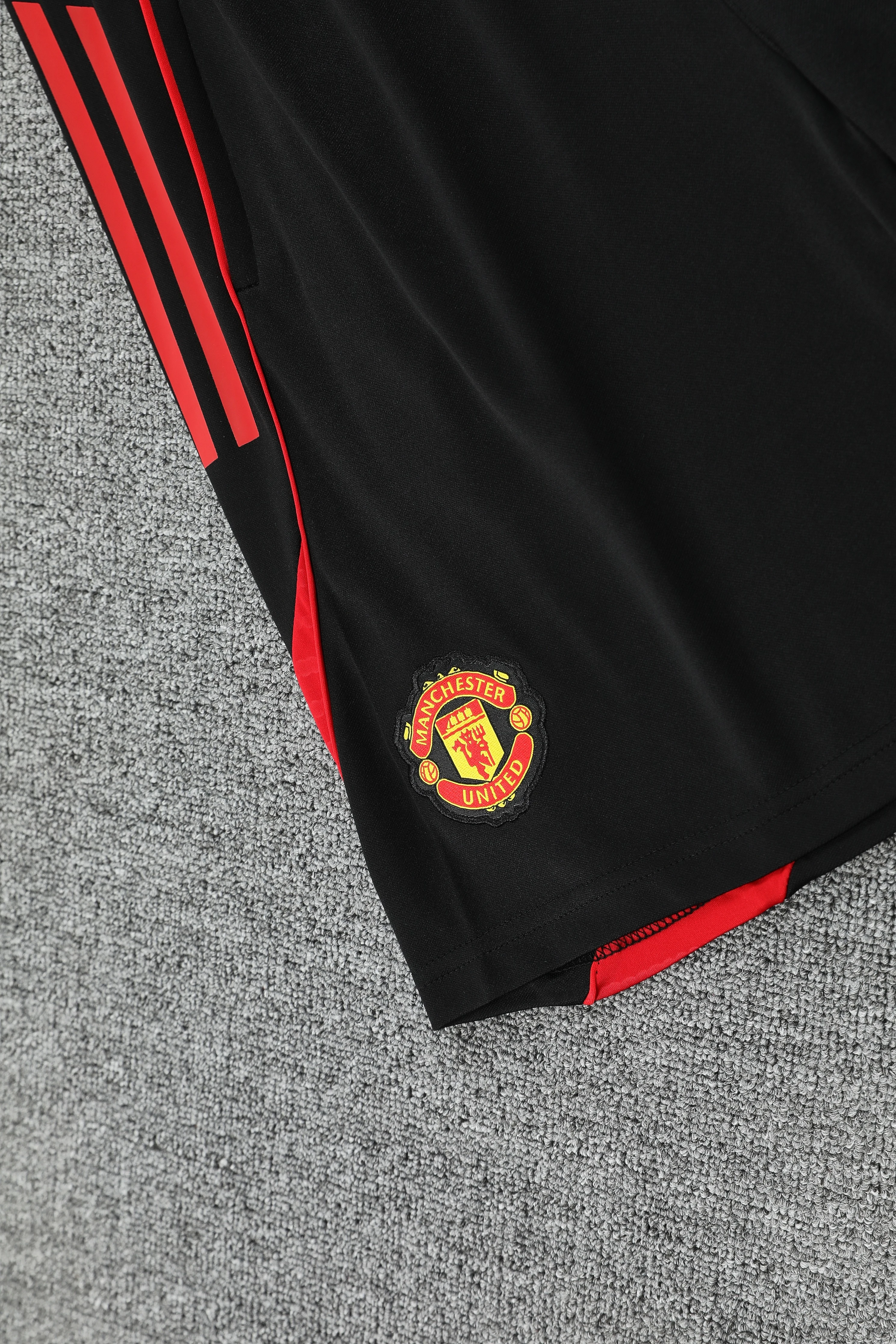 2025-26 Manchester United training vest jersey view 5