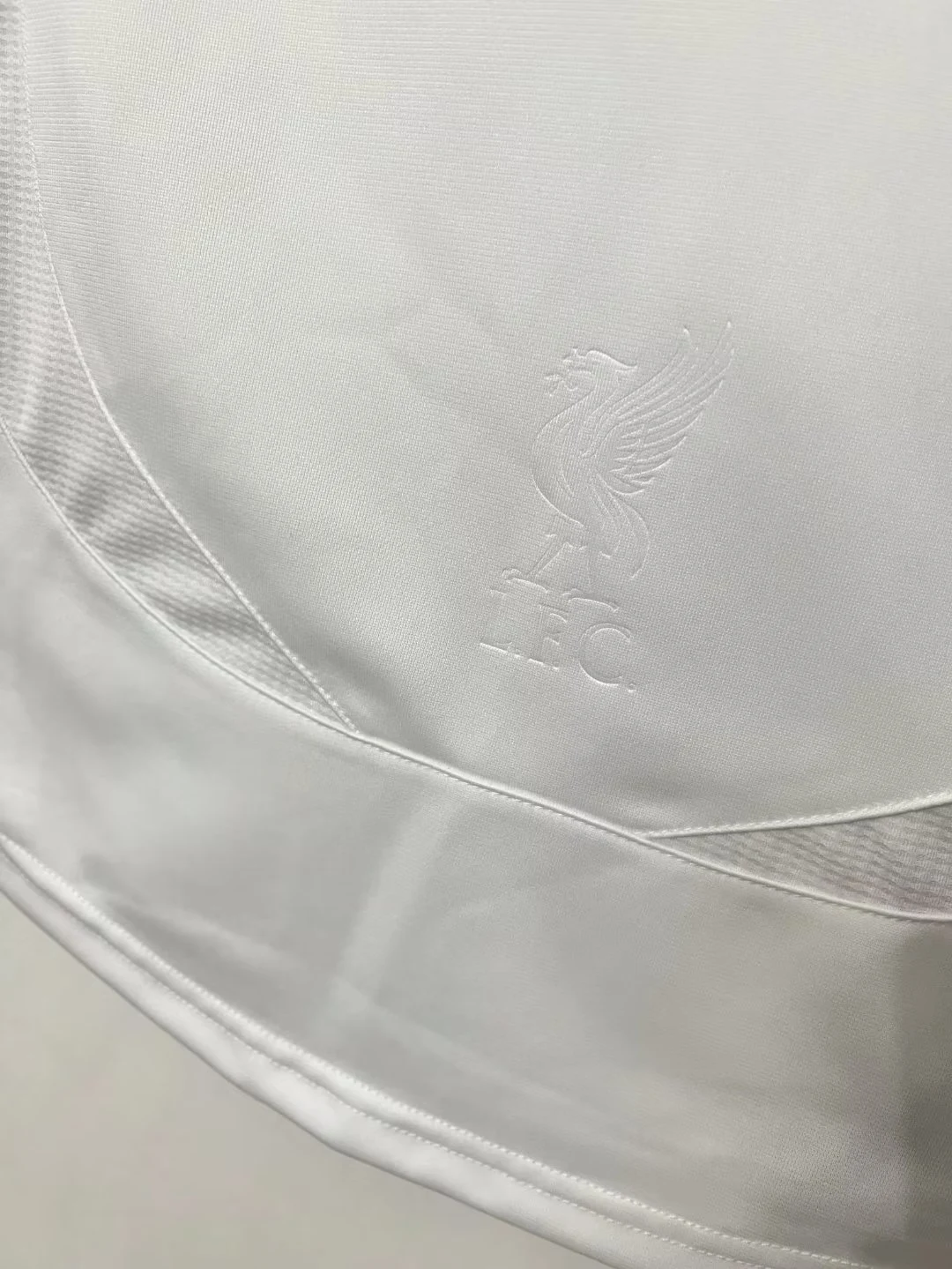 2006-08 Liverpool FC Away Retro Jersey view 3