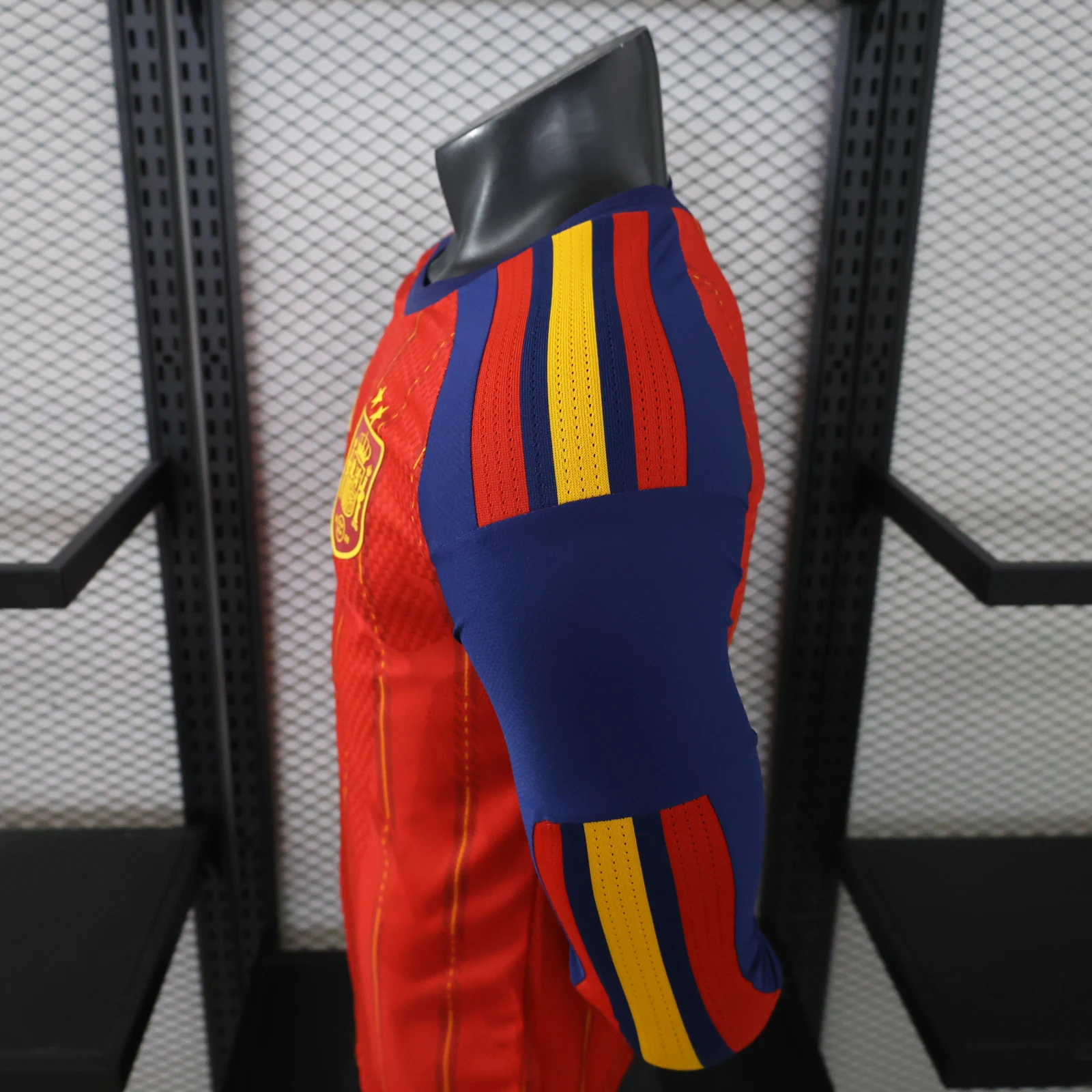 2026-27 Spain Home Long-Sleeve Jersey (with Two Stars) – Player Version view 11